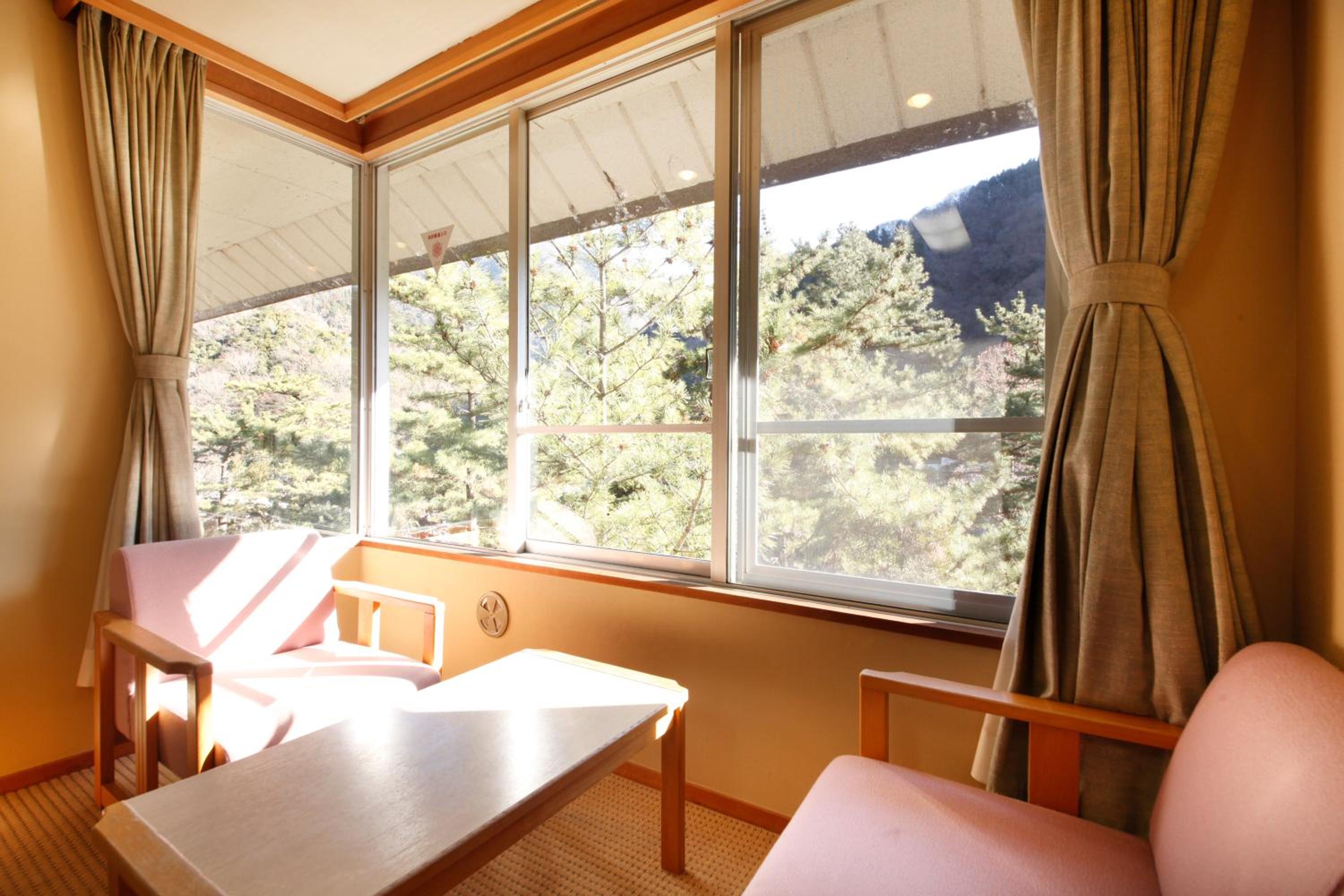 Shimobe Hotel
