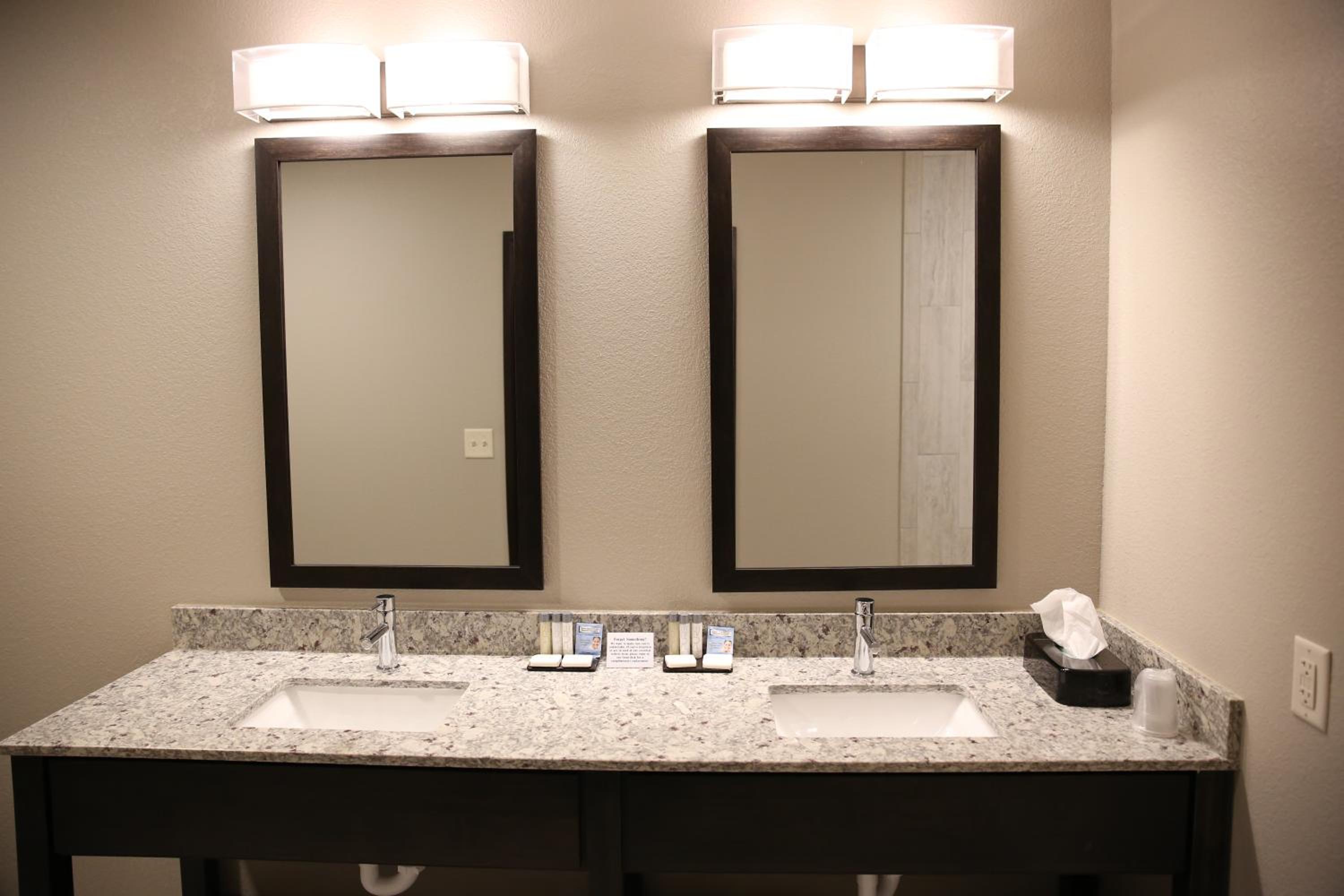 Berlin Encore Hotel & Suites