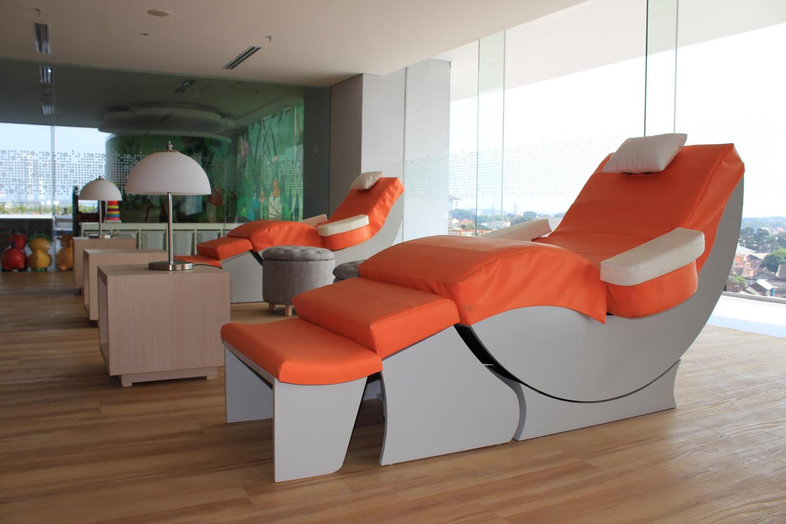 Solo Vacations - HARRIS Hotel  Conventions Solo - Property Image 3