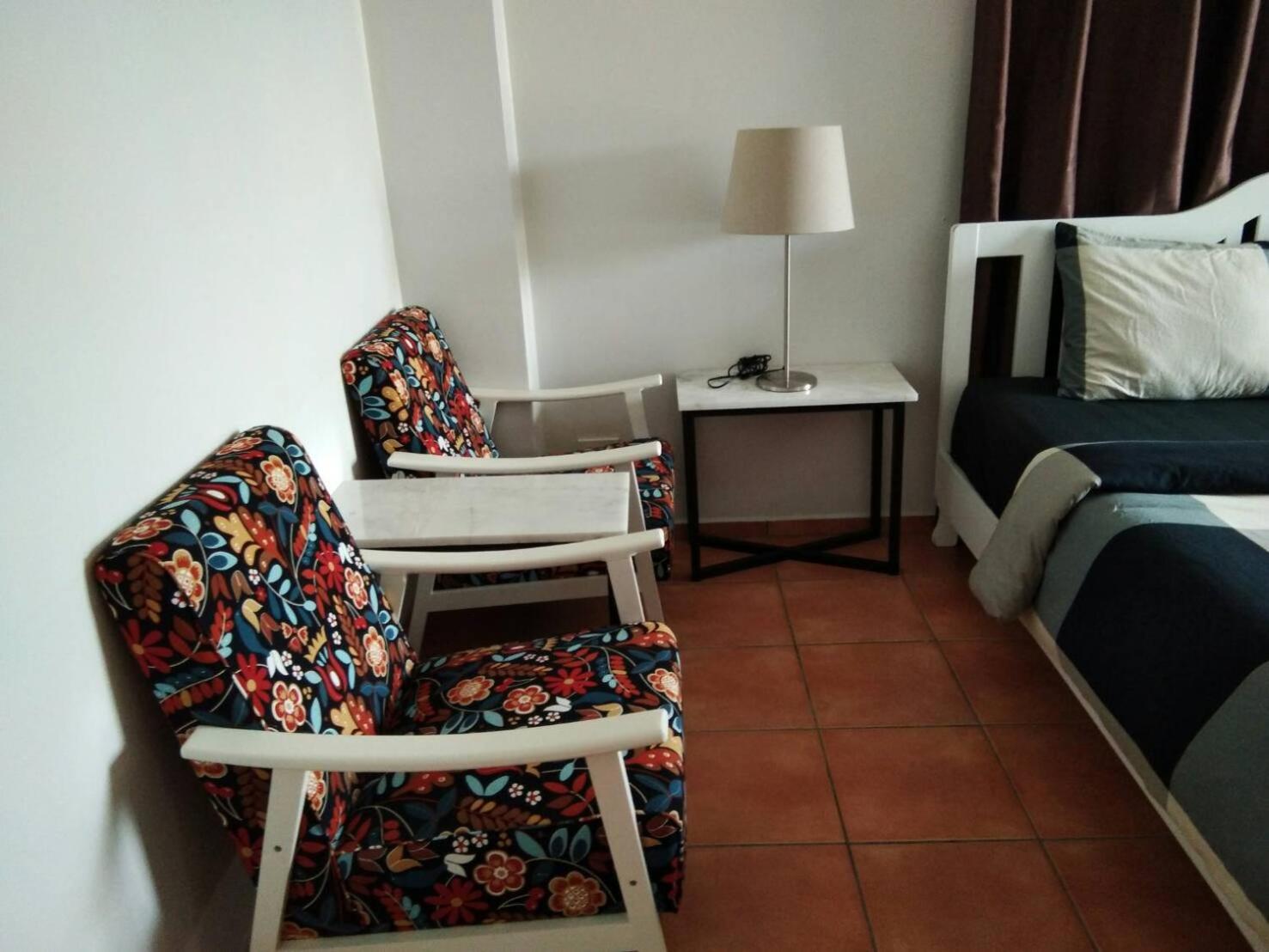 Lomsabai Apartments