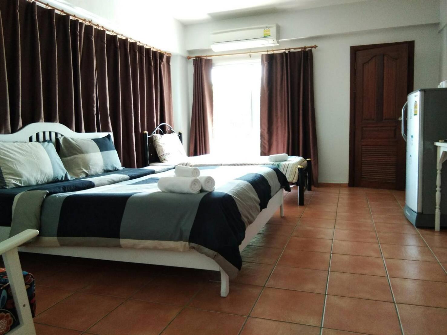 Lomsabai Apartments