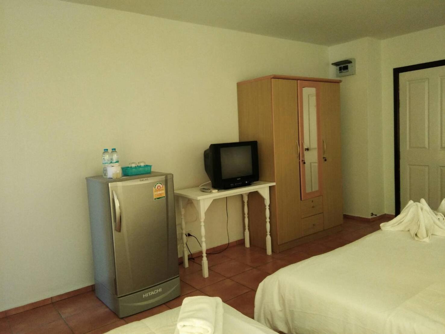 Lomsabai Apartments