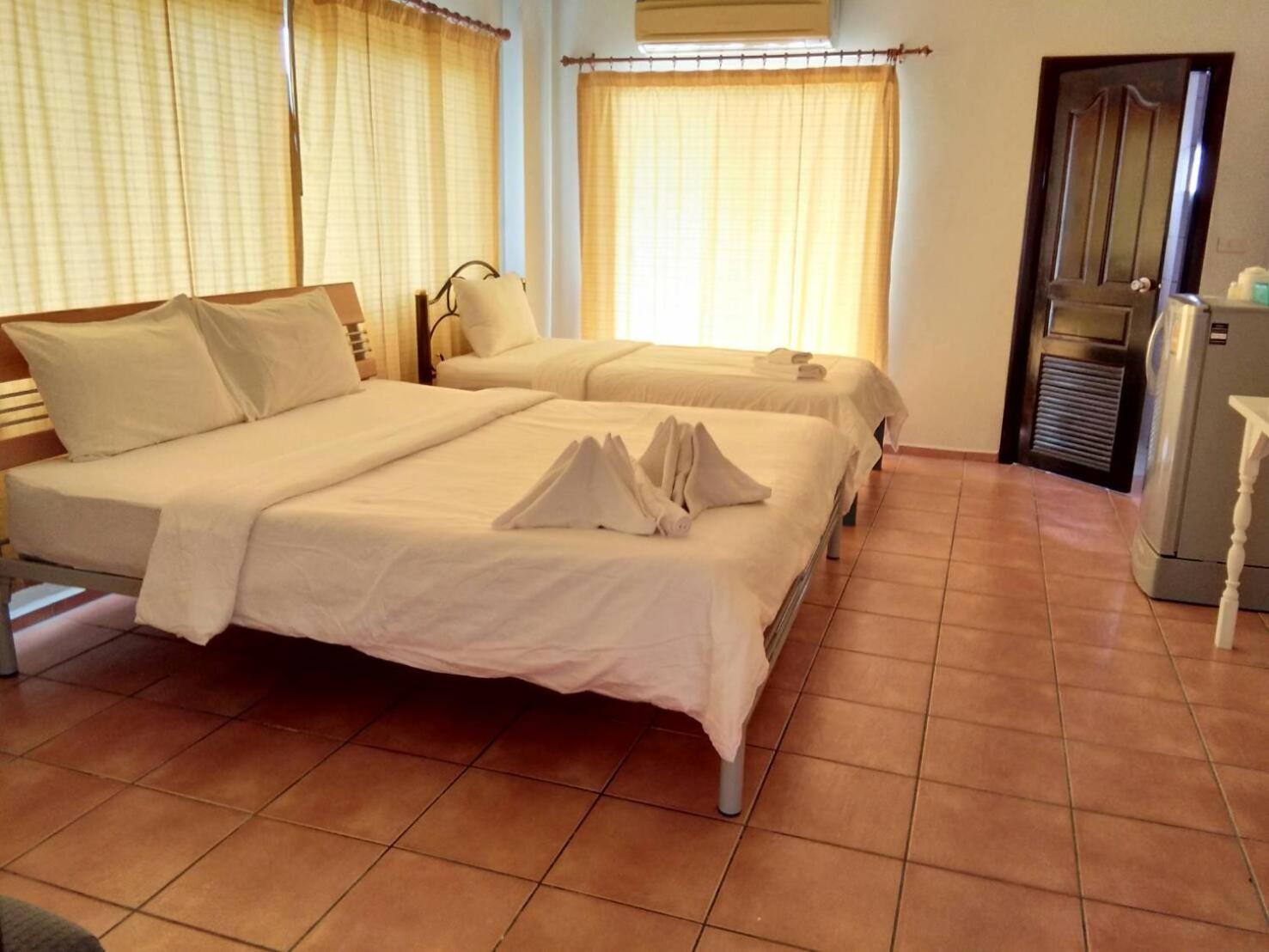 Lomsabai Apartments