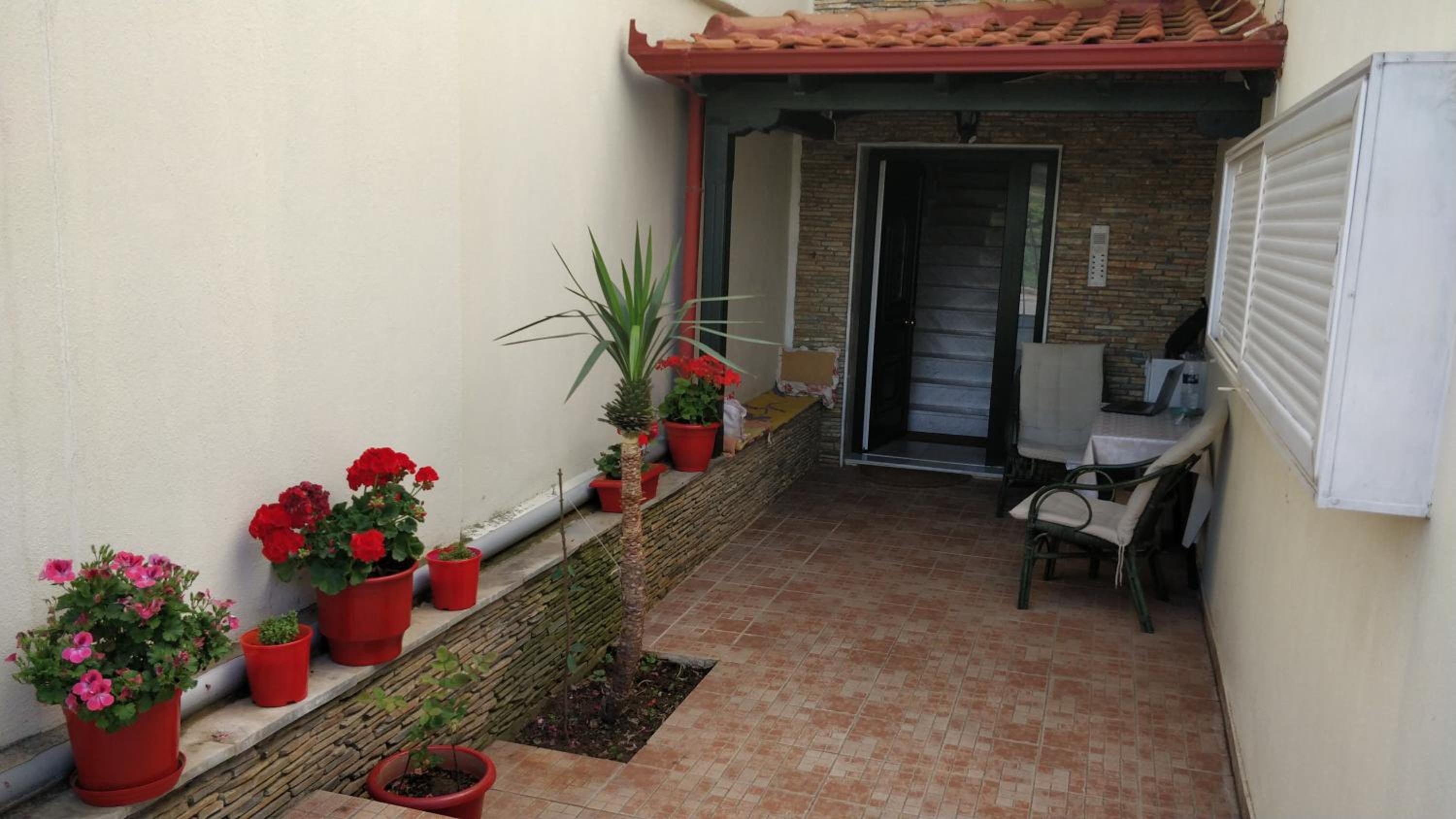 Hermanos view 3