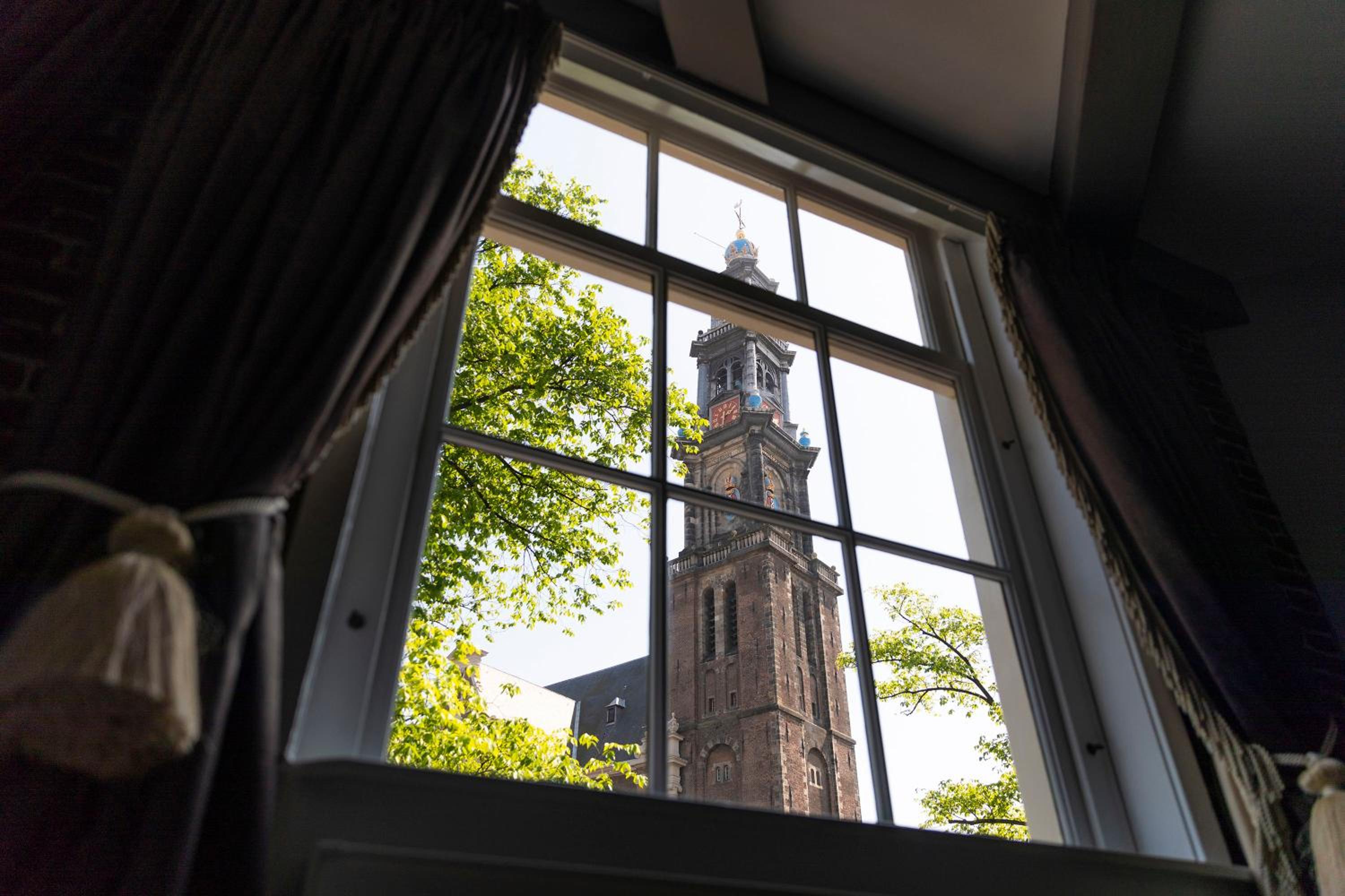 Former Rembrandt workshop two bedroom B&B