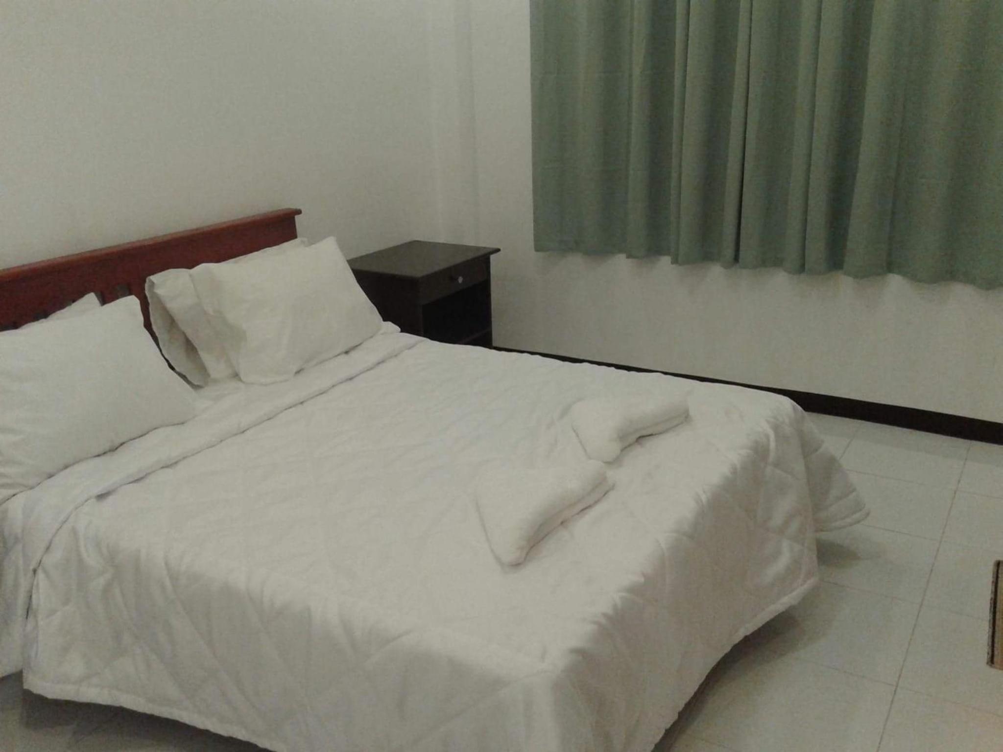 Luna Oslob Travellers Inn