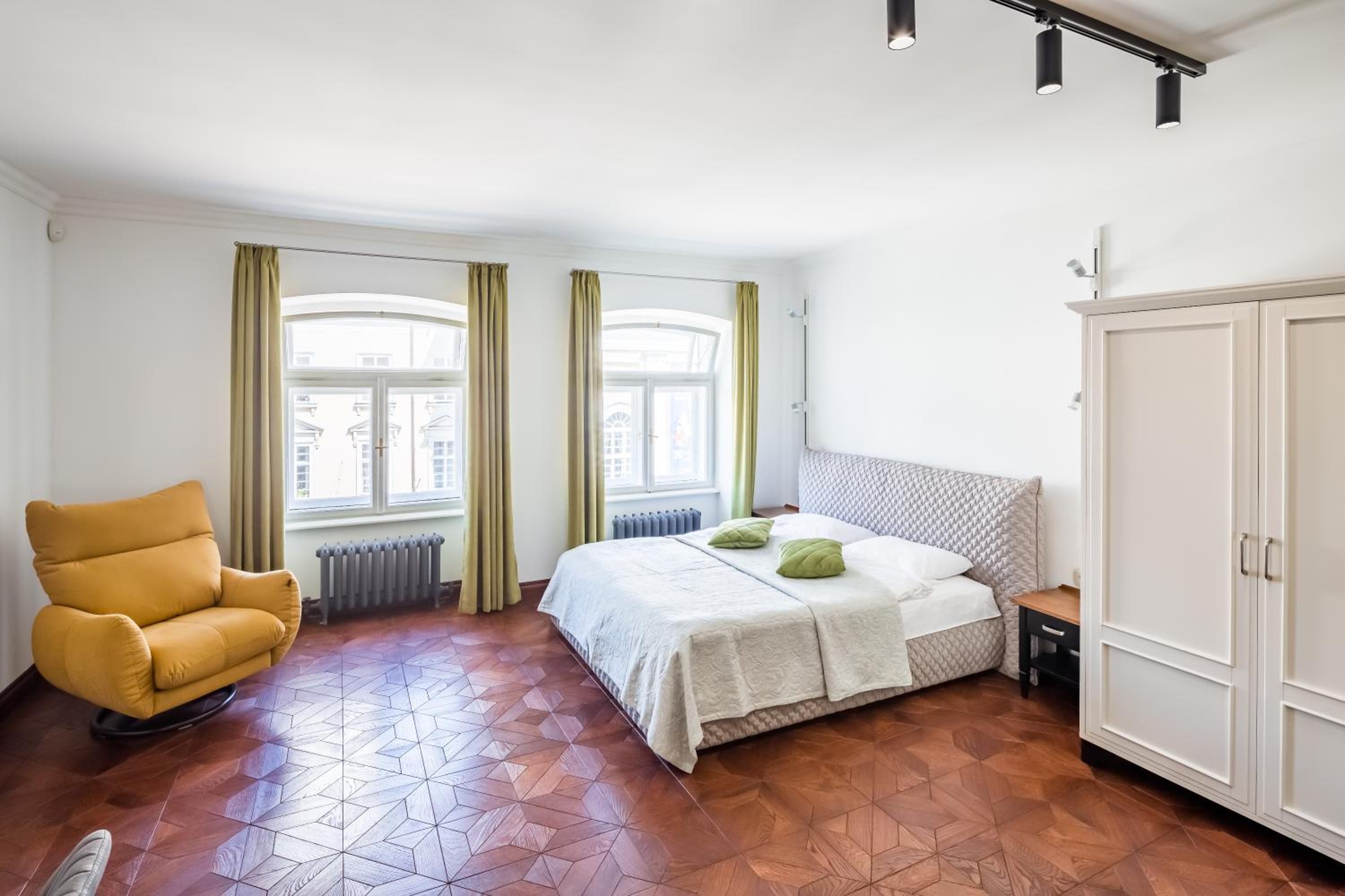 Romari apartment площа Ринок 18 view 2