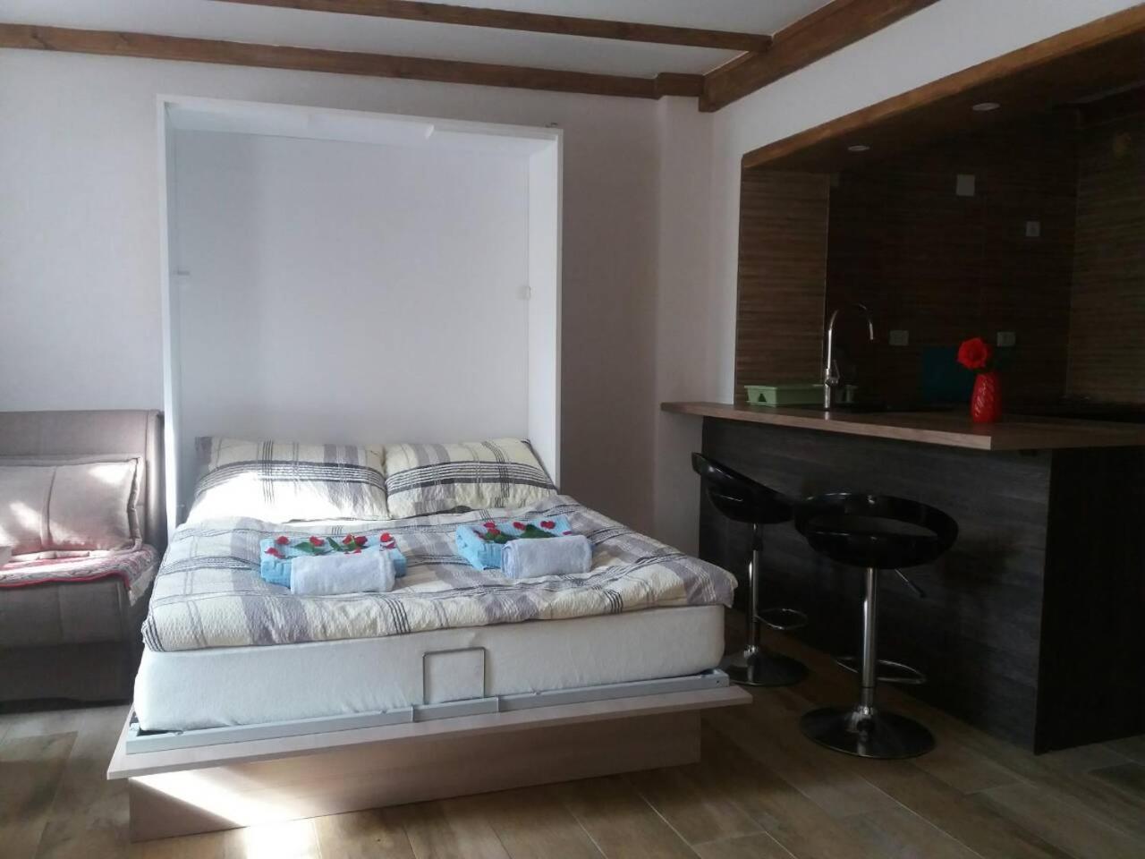 Photo 32