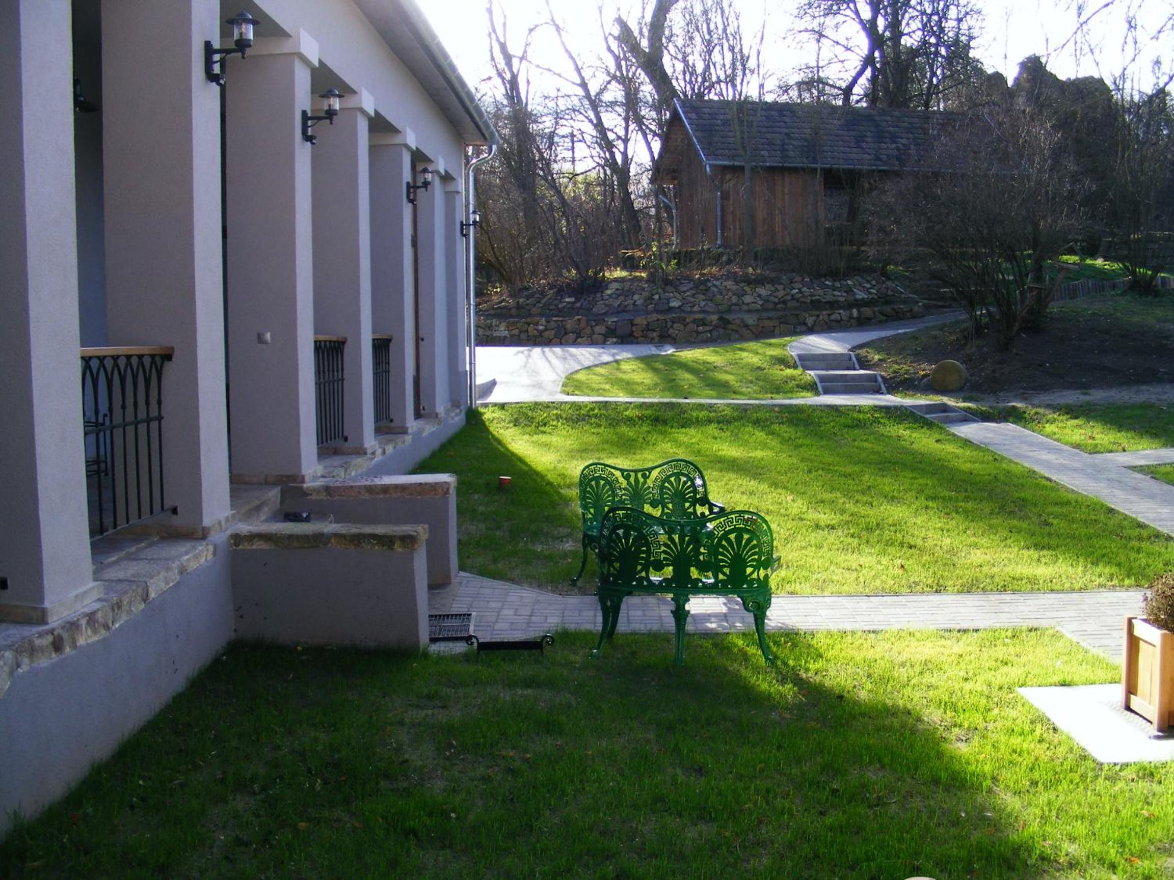 Photo 9