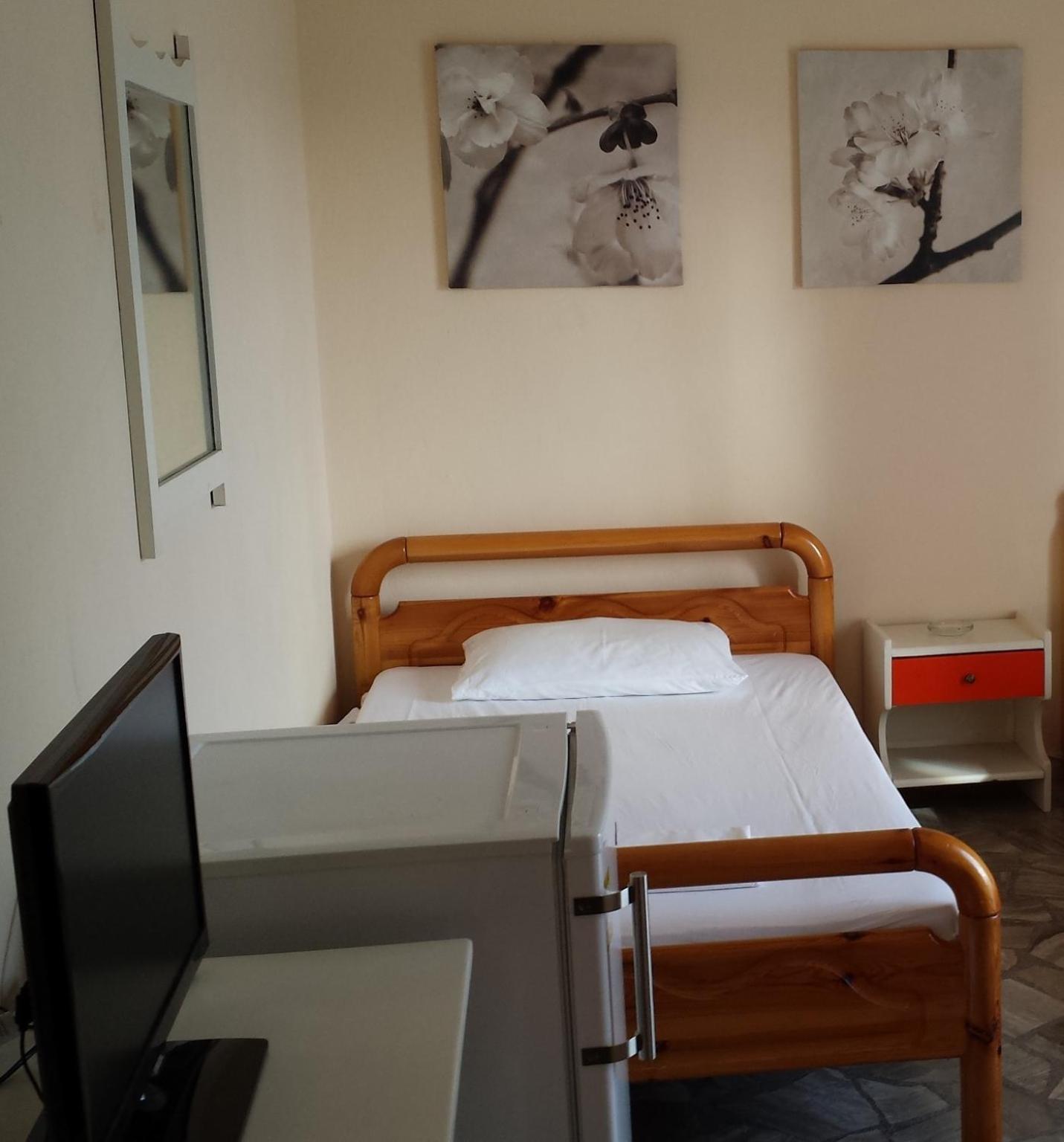 Intos Apartments