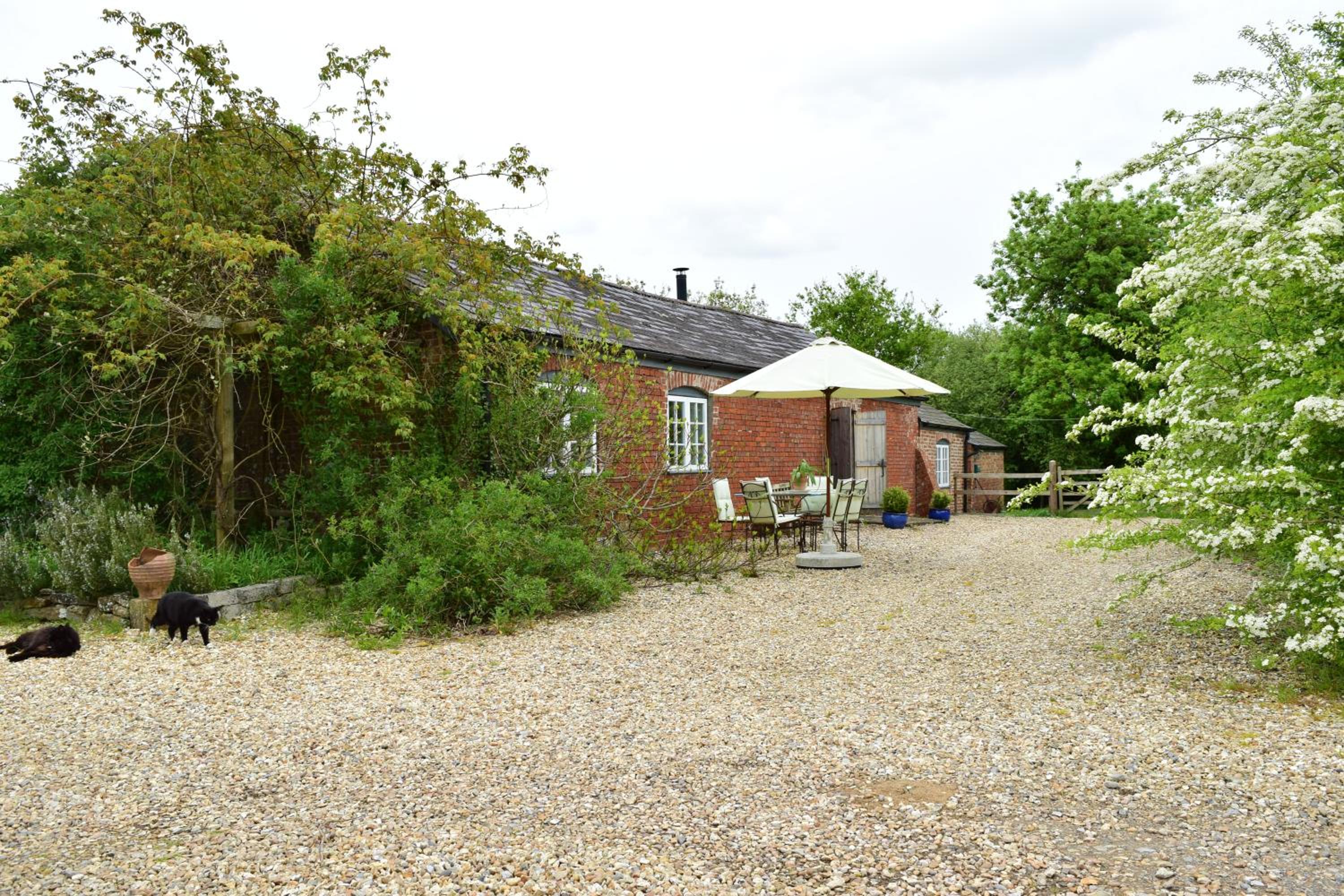 The Barn, Ridouts Farm view 4