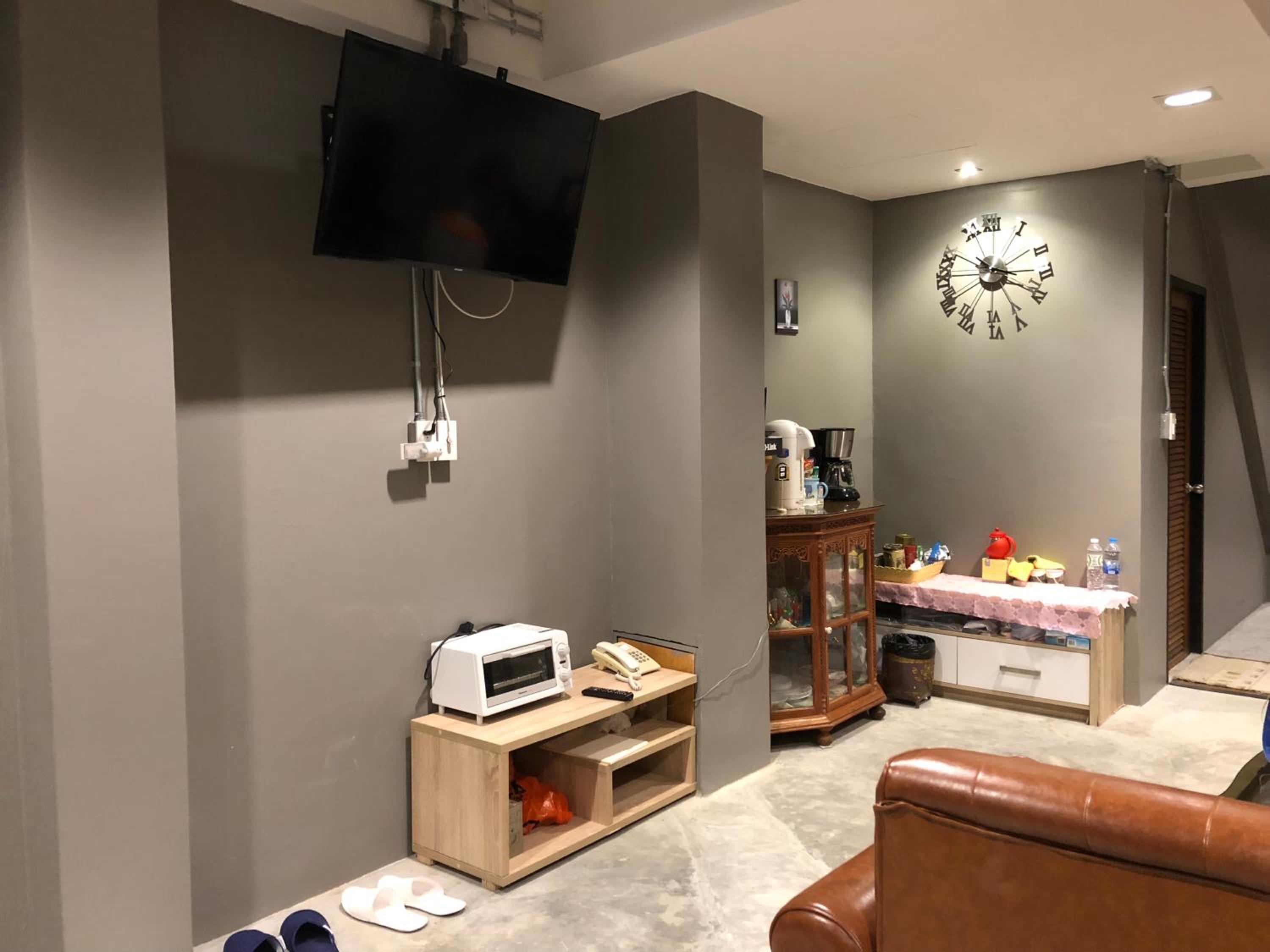 Alley living rama8