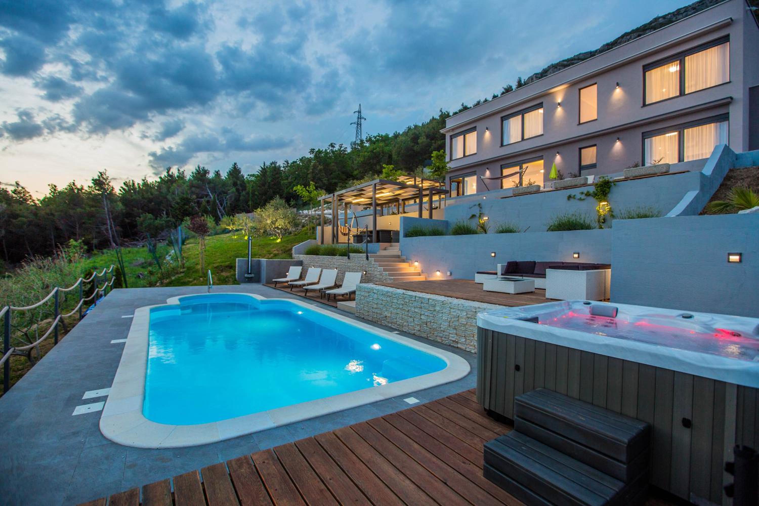 Villa Blue Hill view 2