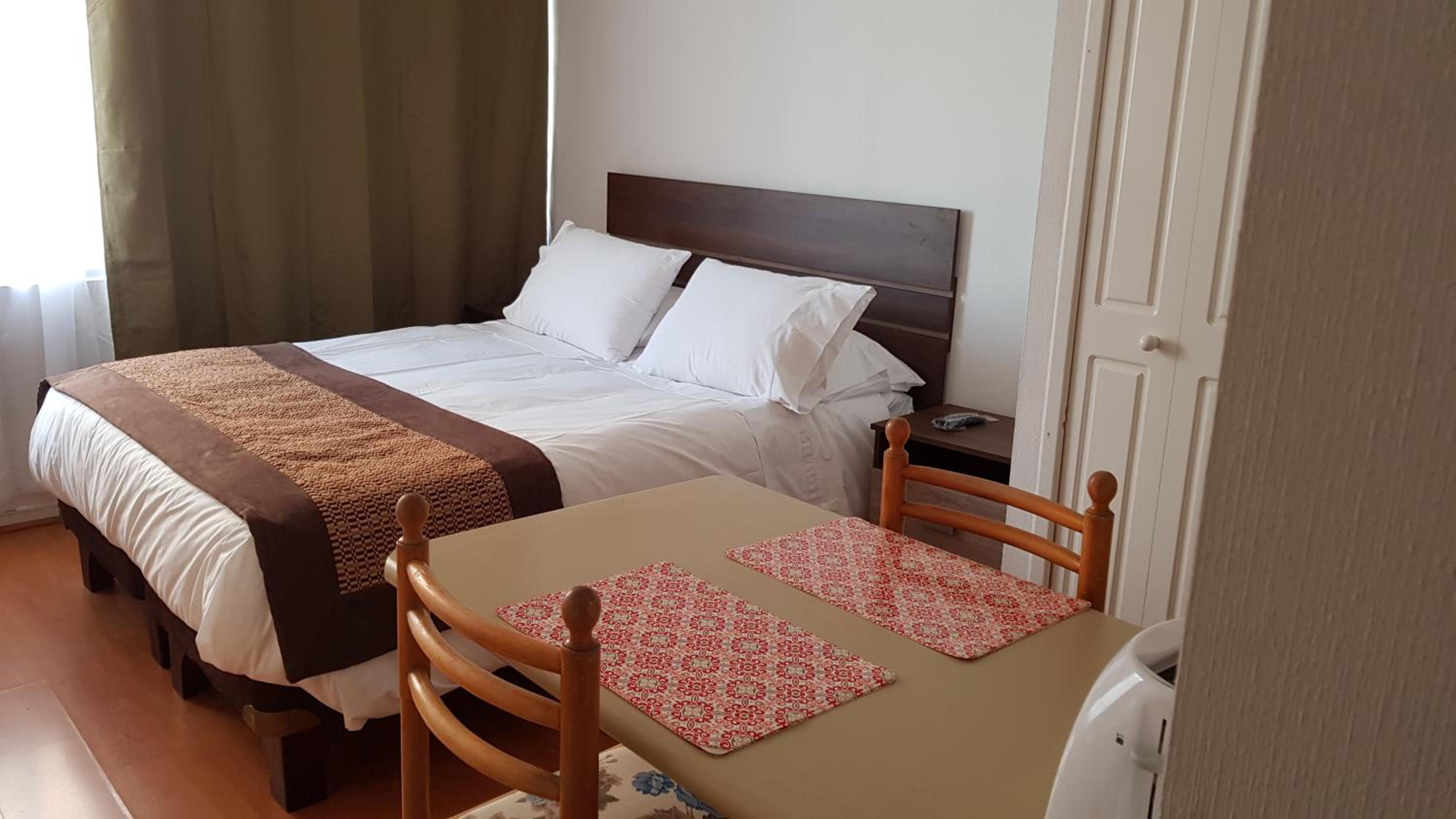 Encomenderos Apart Hotel