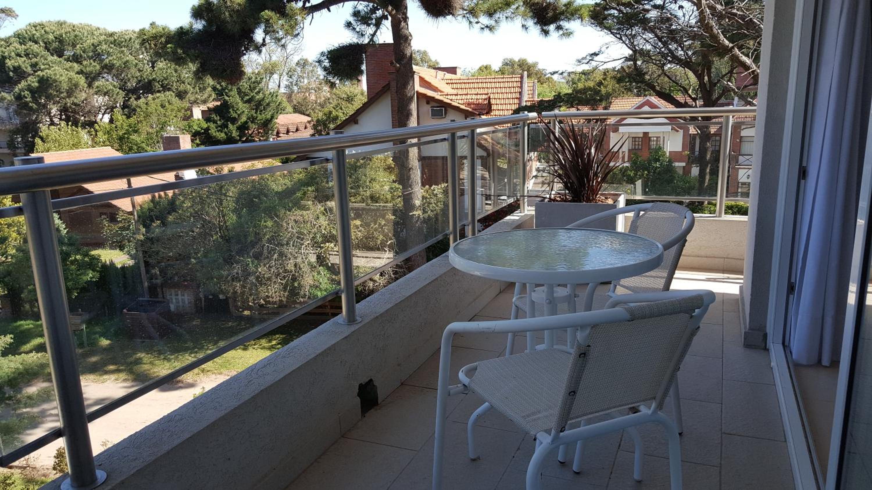 Aqualina Suites
