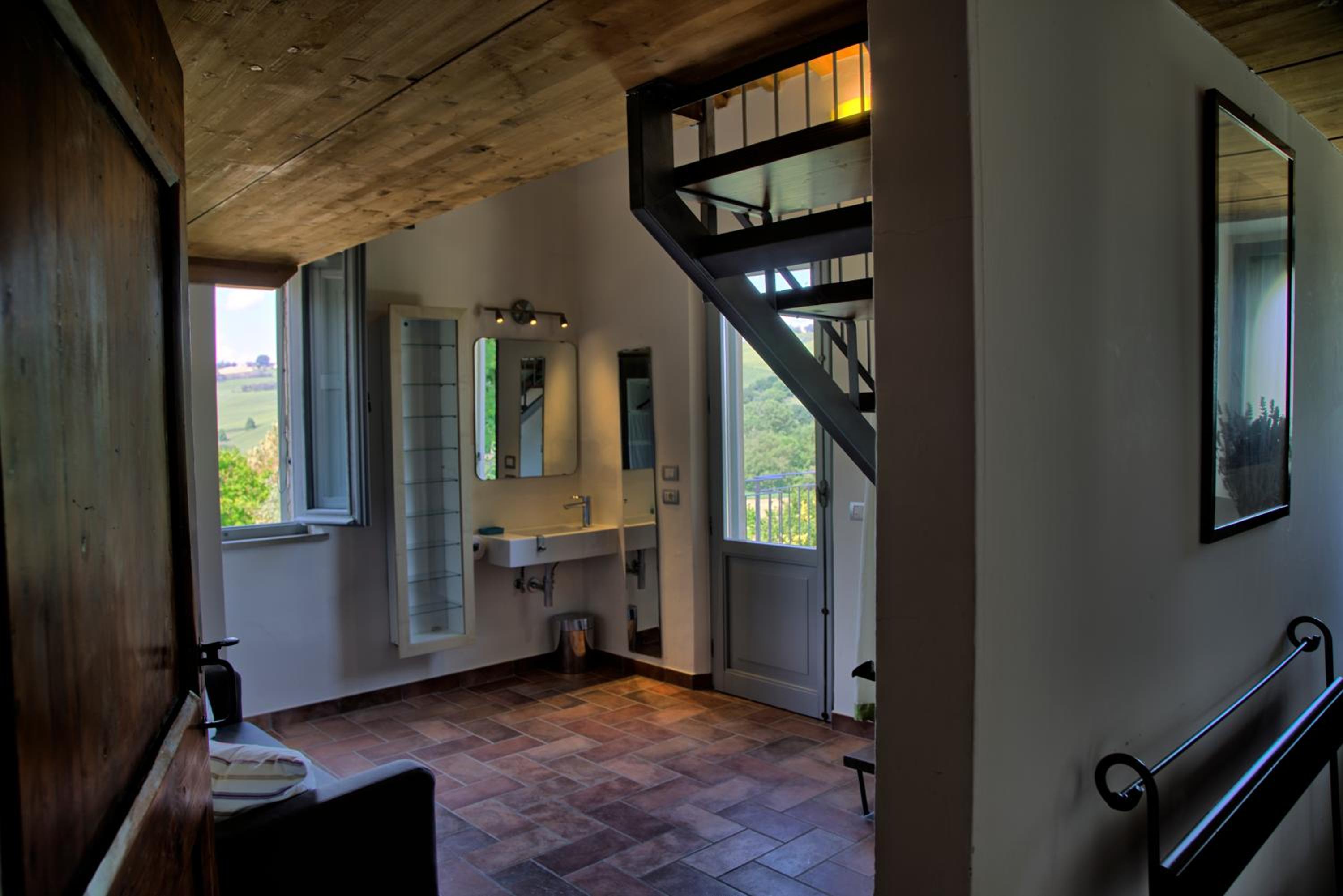 Grande villa storica per vacanze con giardino privato e piscina - Property Image 79