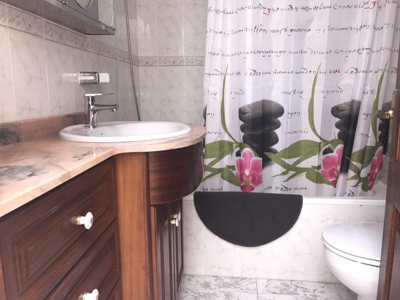 Cas Padrins en Can Picafort — bathroom