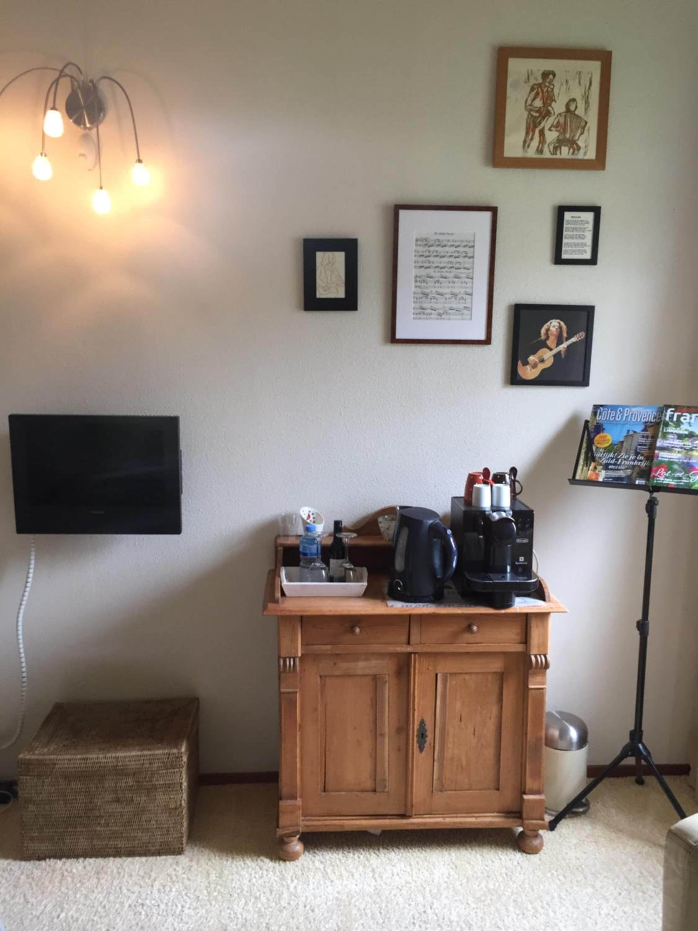 Photo 10