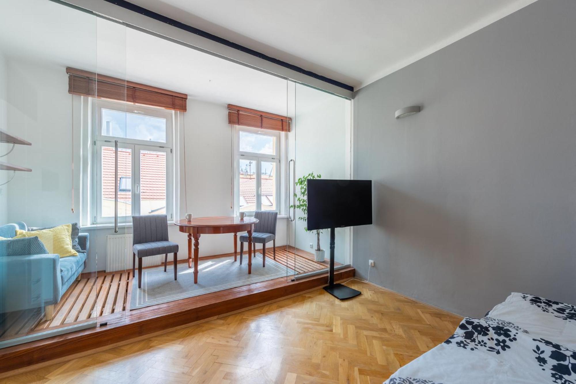 Modern apartment few steps from centre