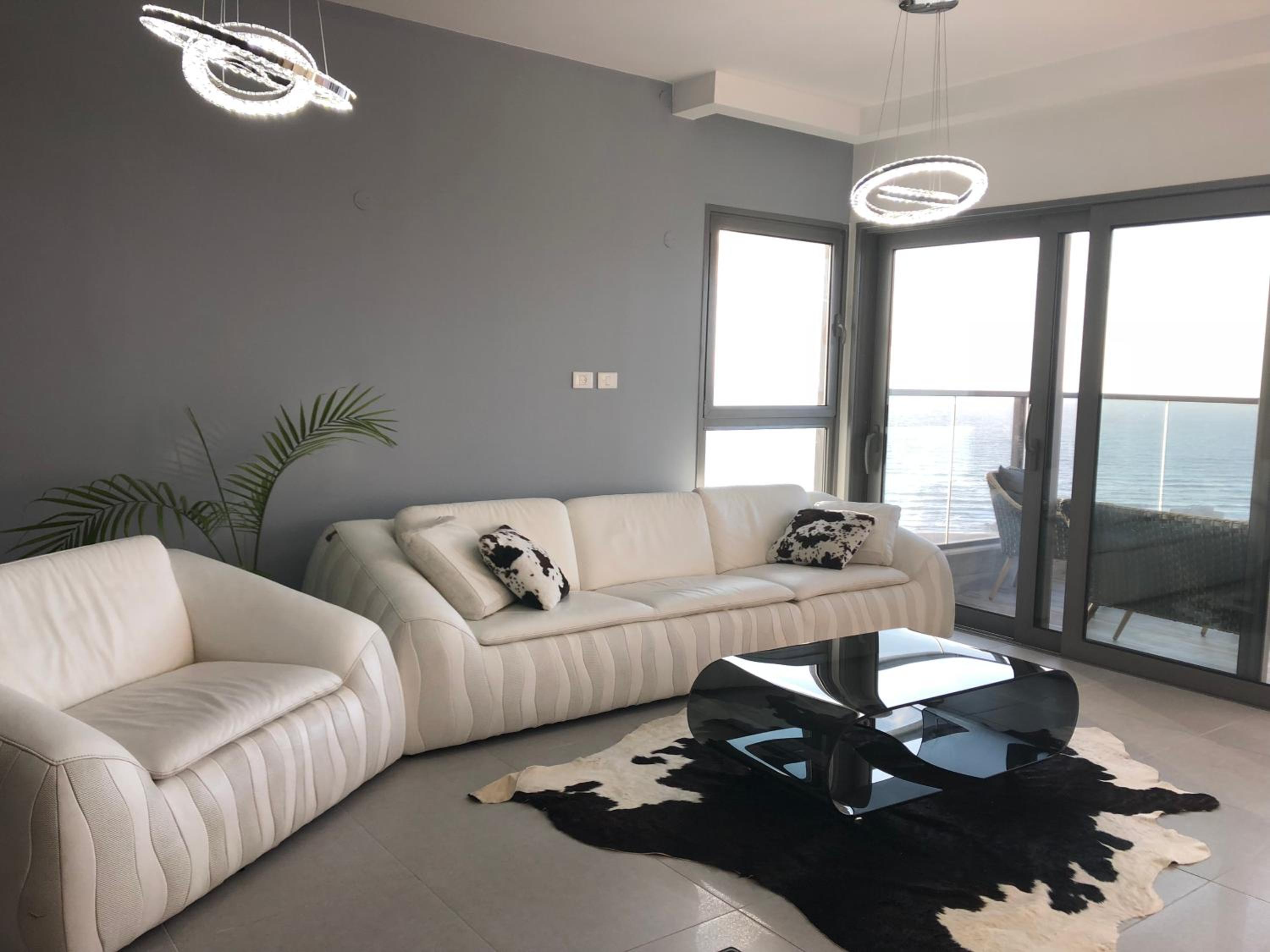 Apartment "Style City" With Sea View