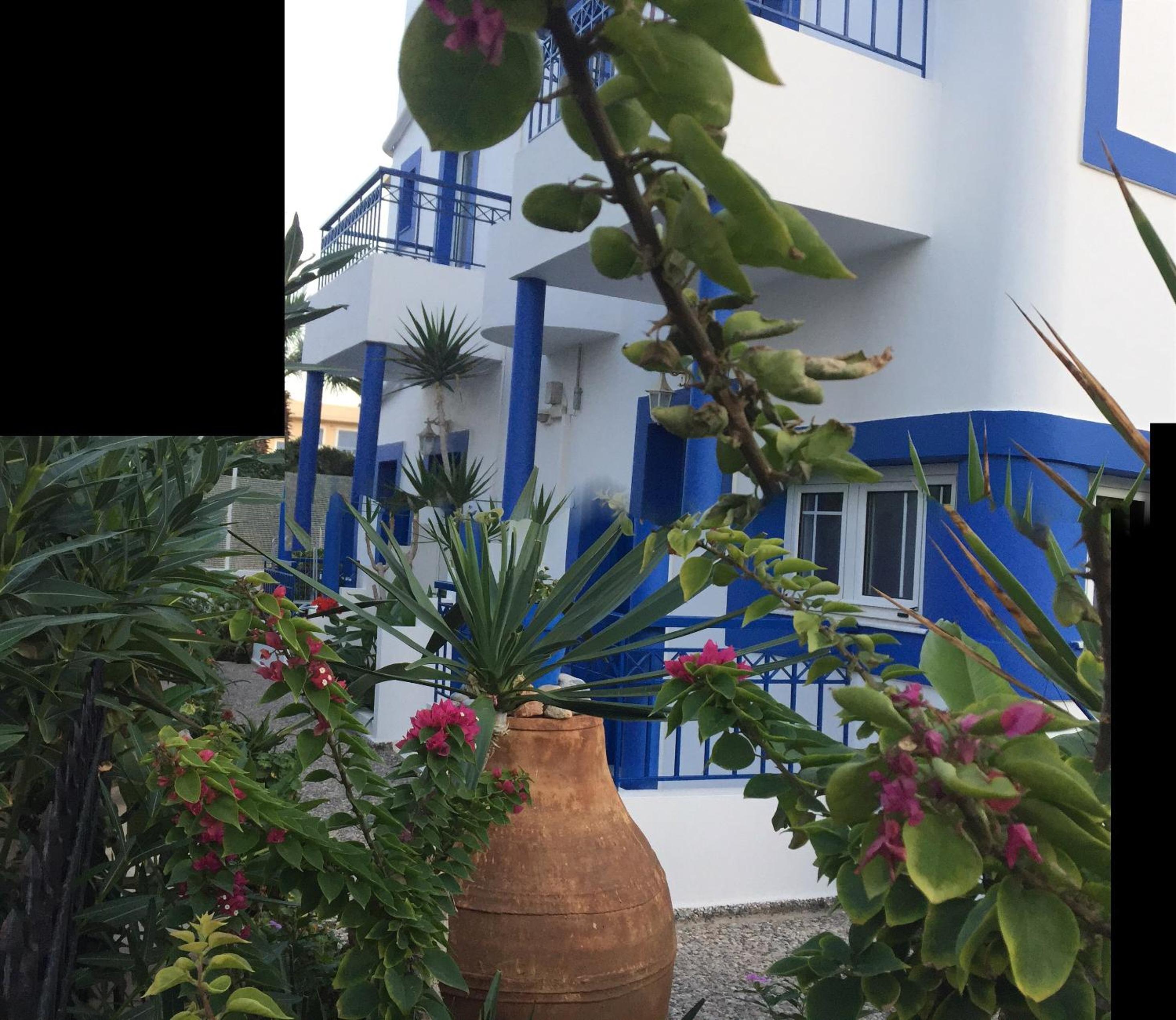 Psaras Apartments