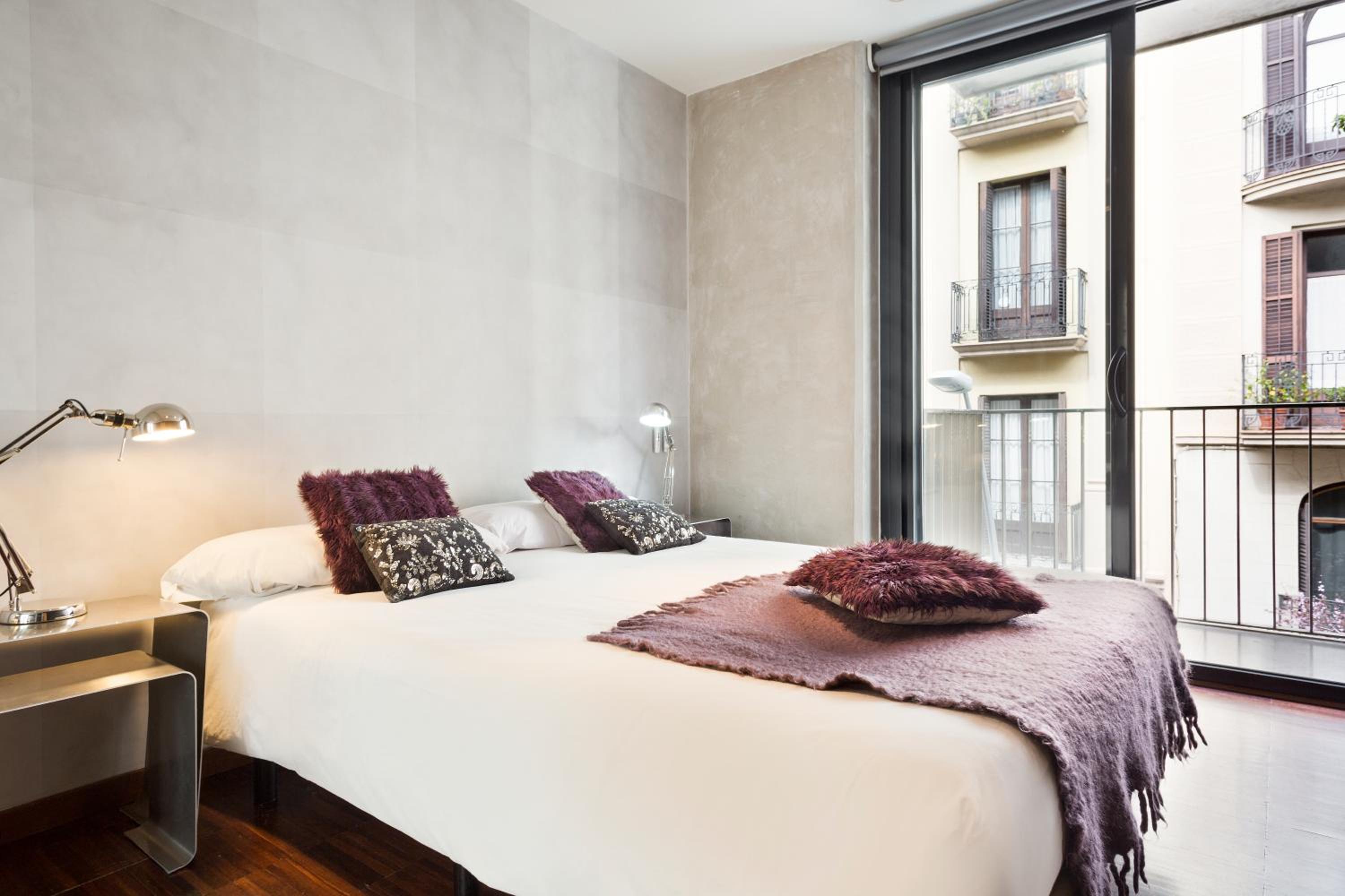 My Space Barcelona Executive Apartments Center