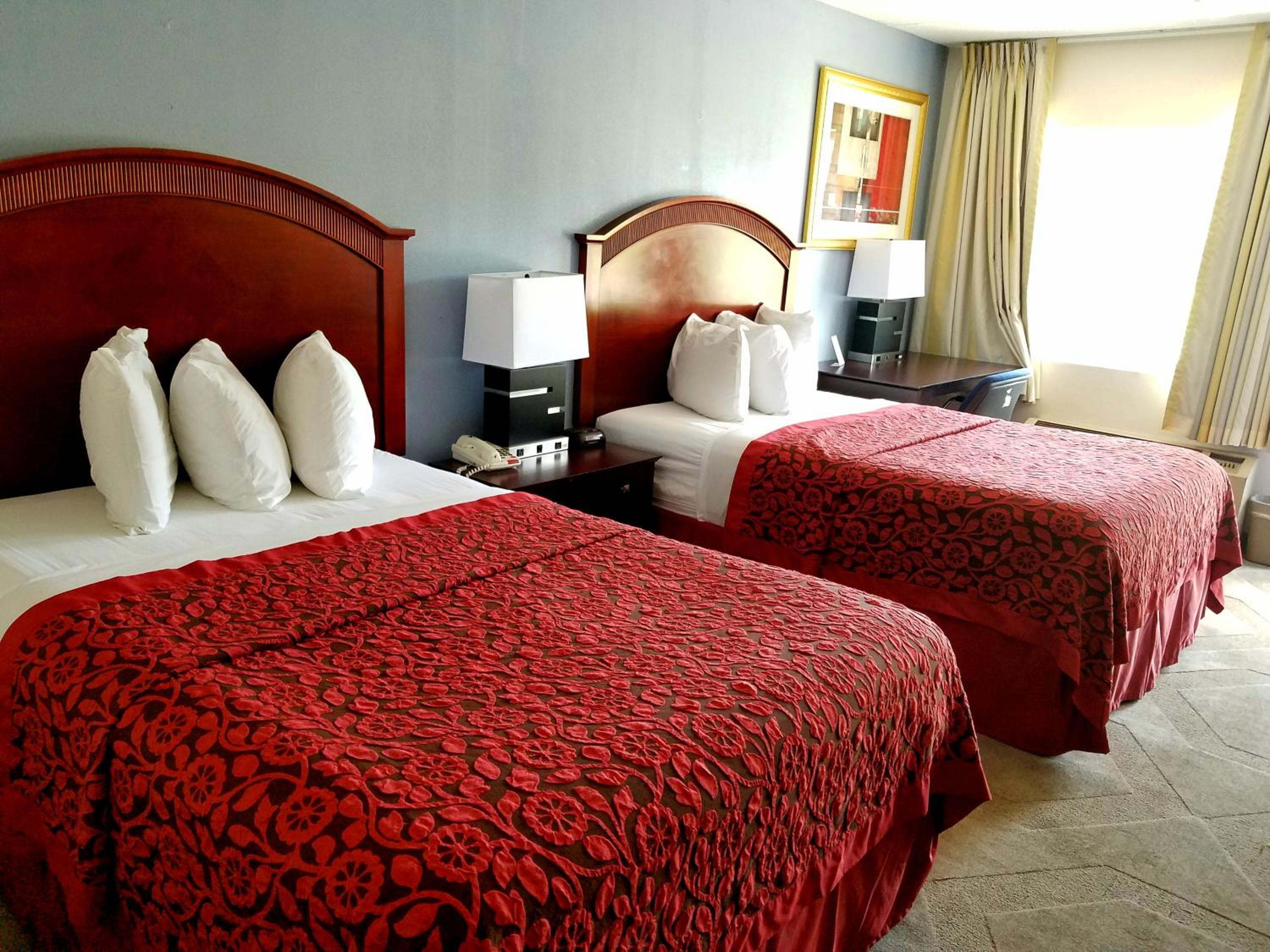Richmond Vacations - Days Inn by Wyndham Richmond - Property Image 5