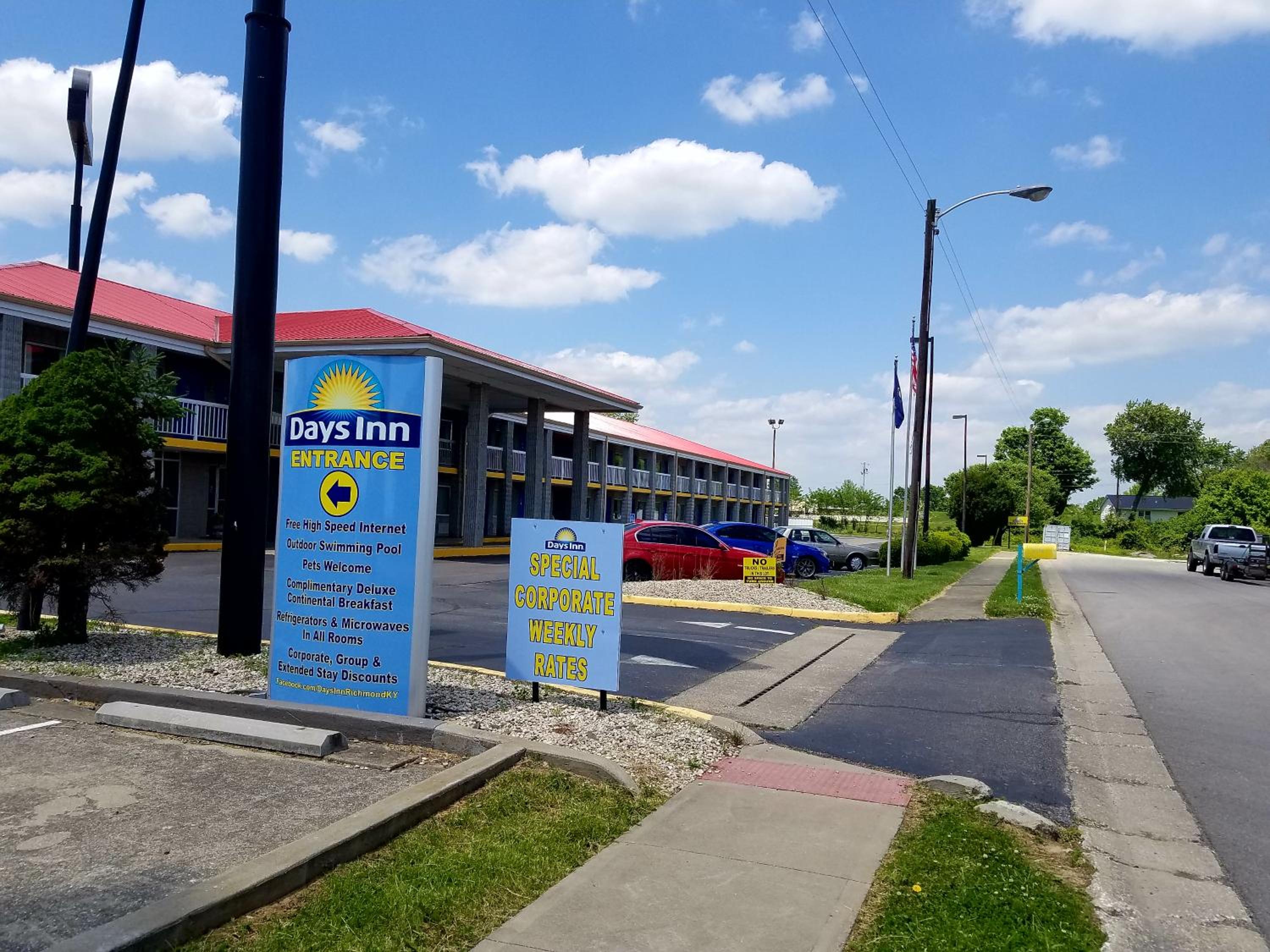 Richmond Vacations - Days Inn by Wyndham Richmond - Property Image 7