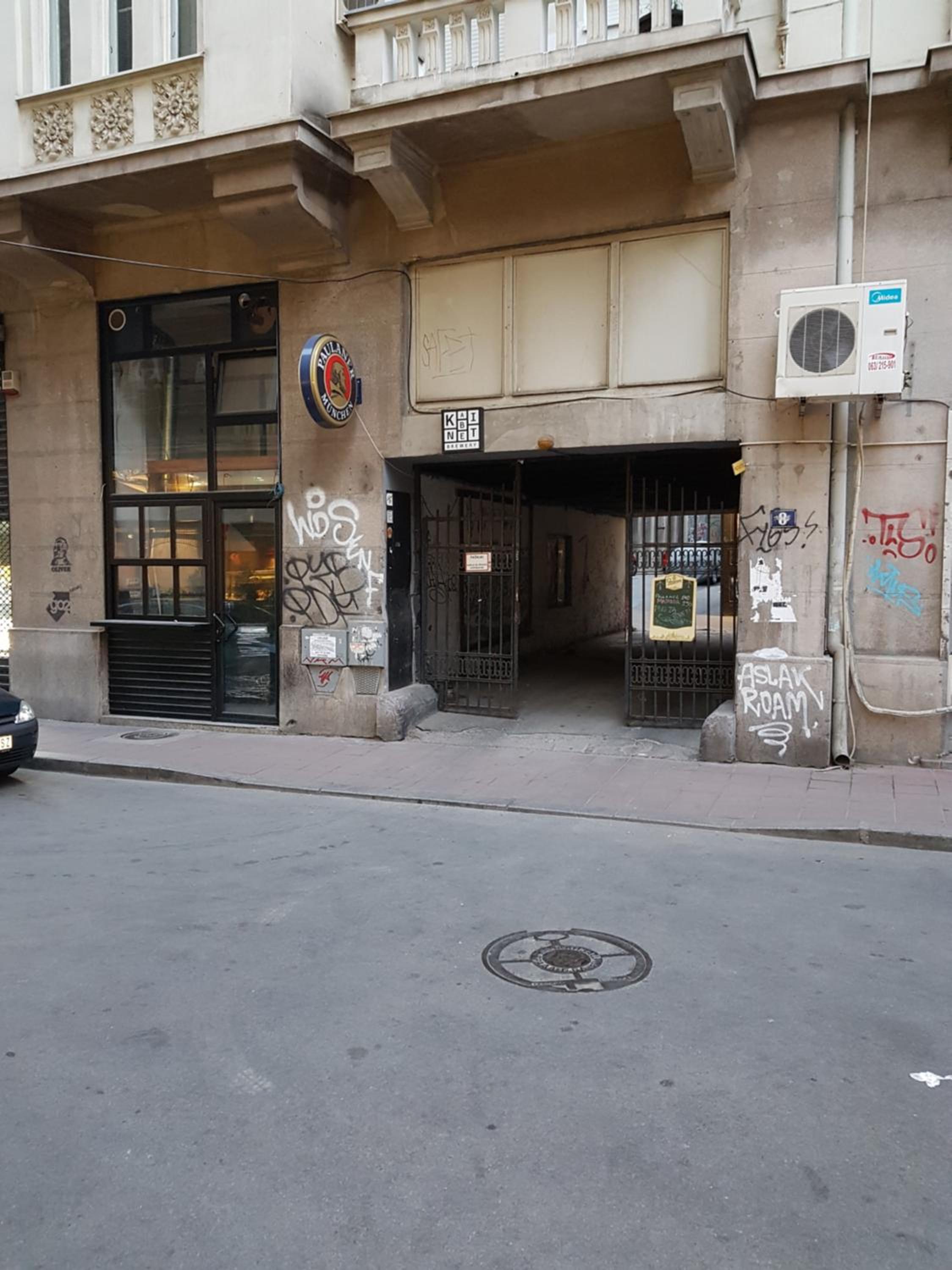 Photo 12