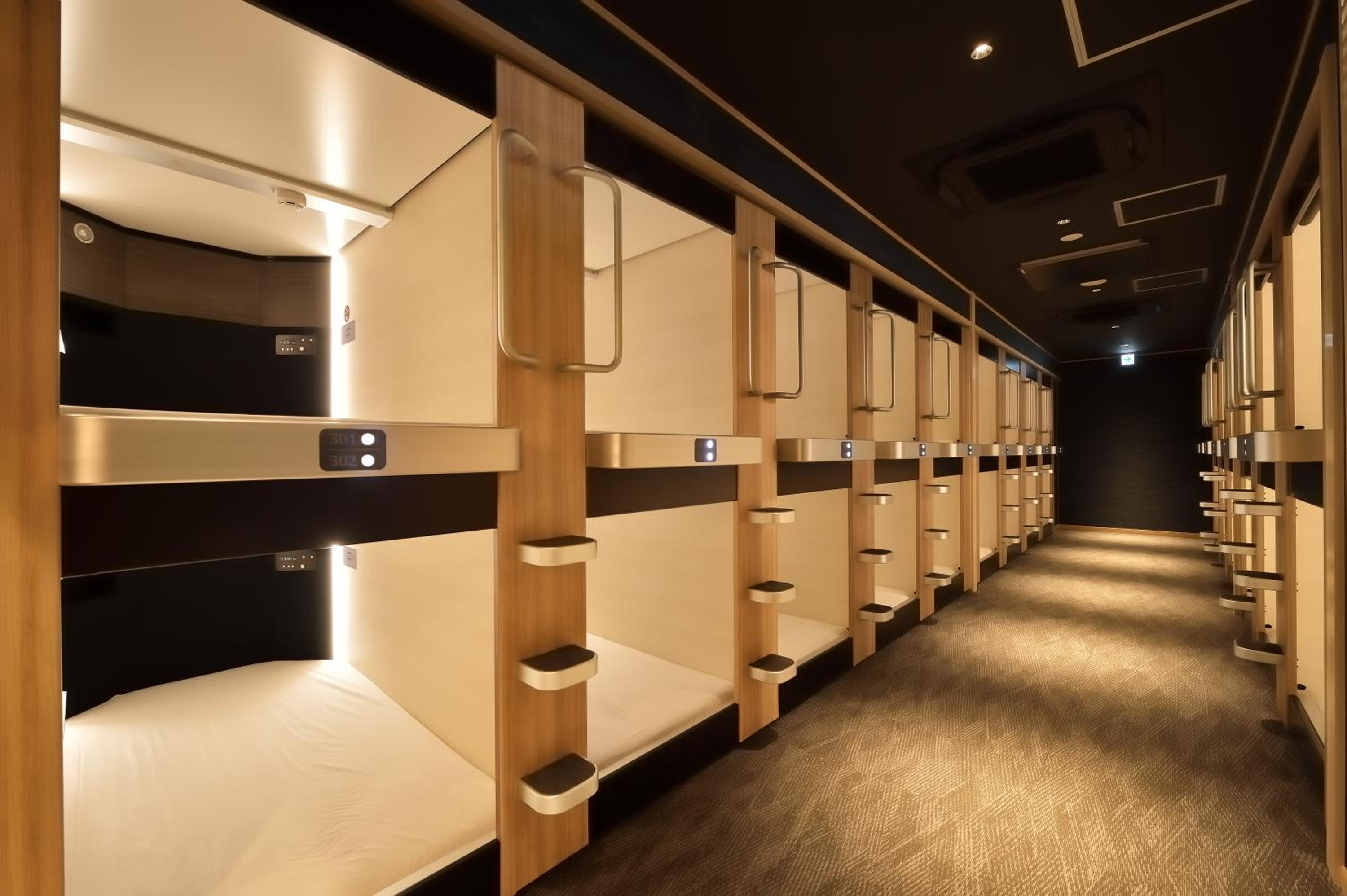 Cabin & Capsule Hotel J-SHIP Osaka Namba photo 35 of 46