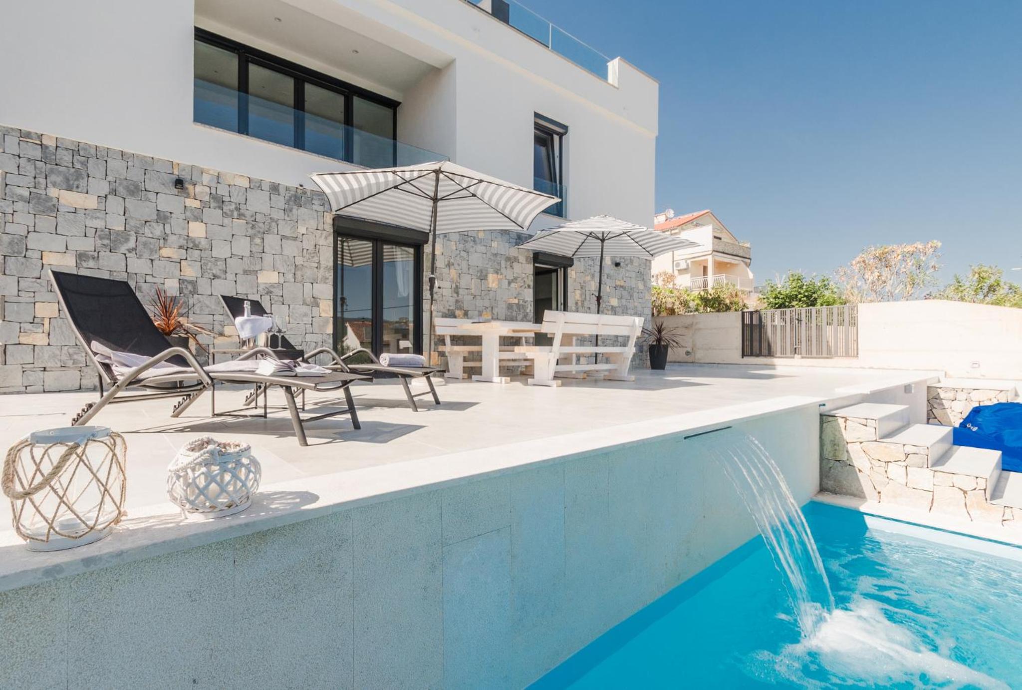 Sun & Sea Villa with a view view 3