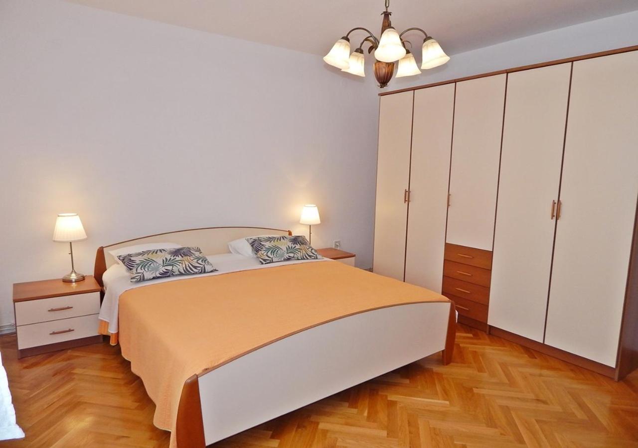 Apartments Katarina with swimming pool