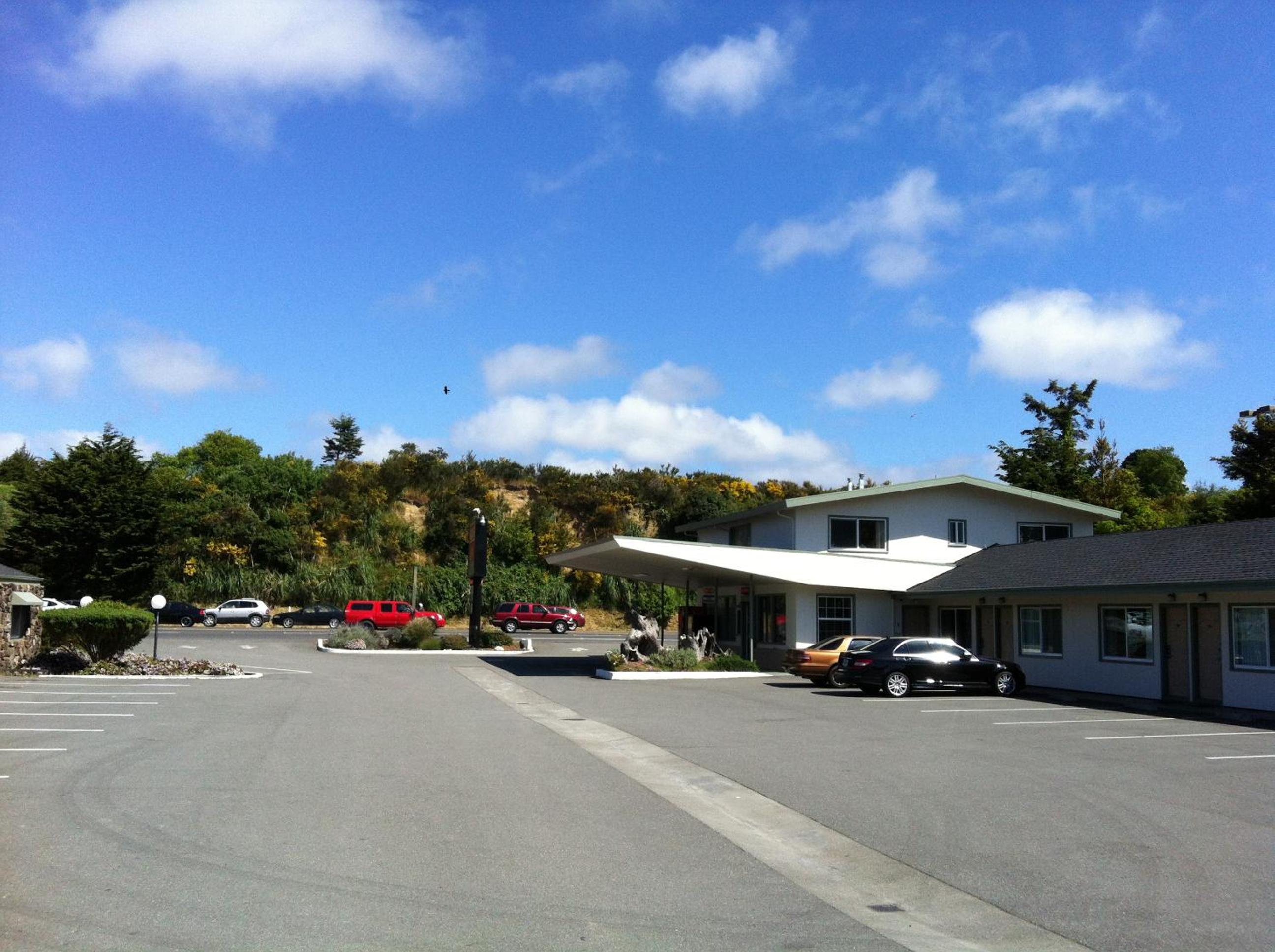 Discovery Inn - Eureka view 2