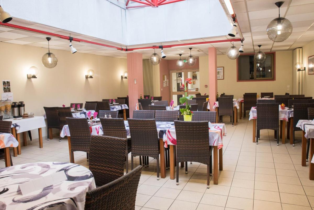 restaurant