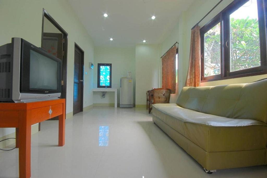 Buathong Place