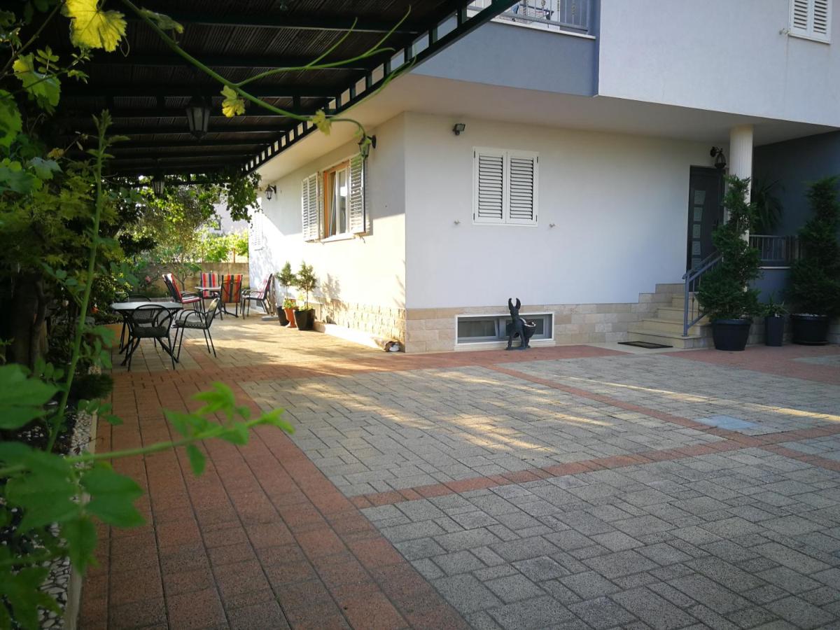 Photo 18