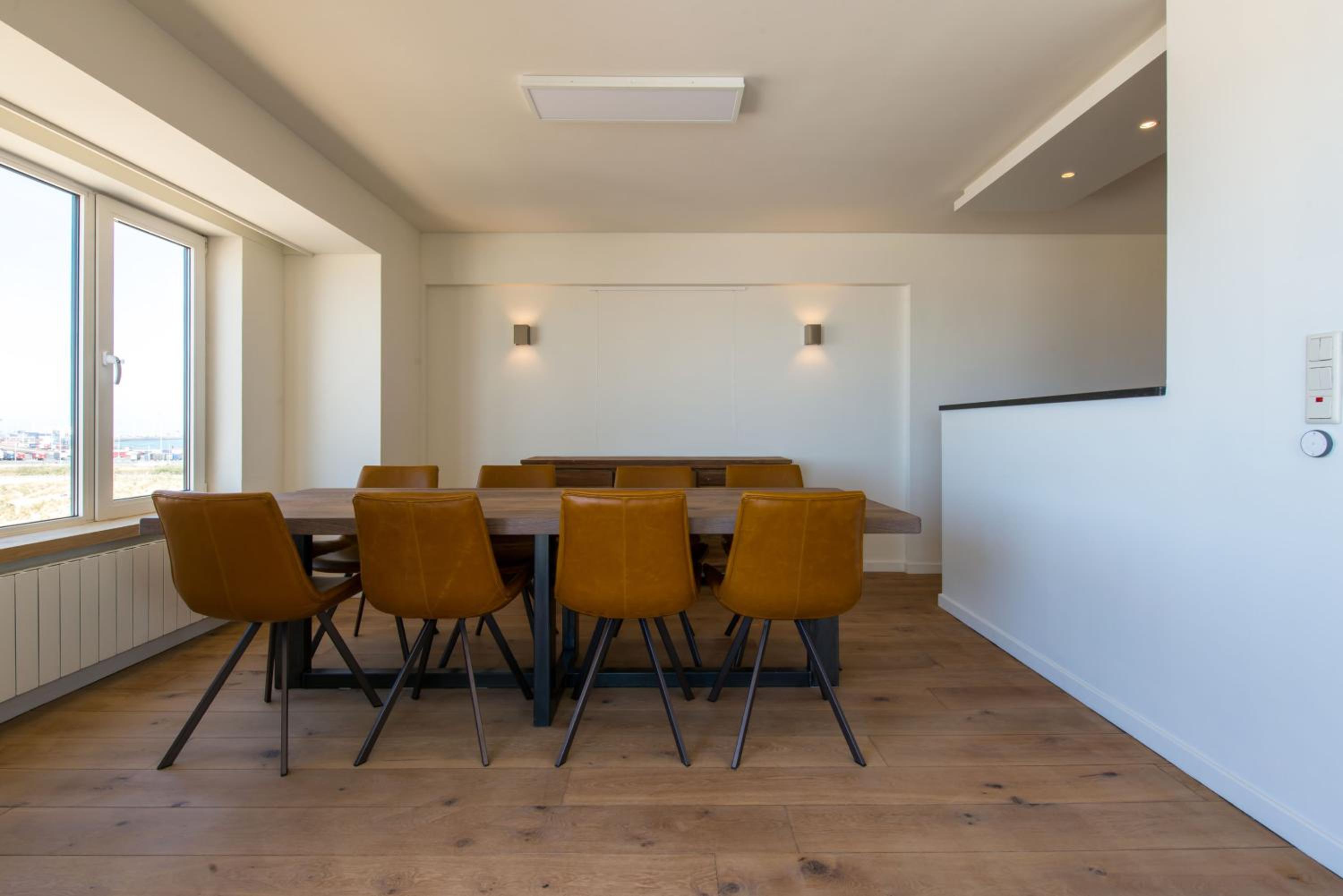 Modern & Large appt (8p.) ocean view & terrace