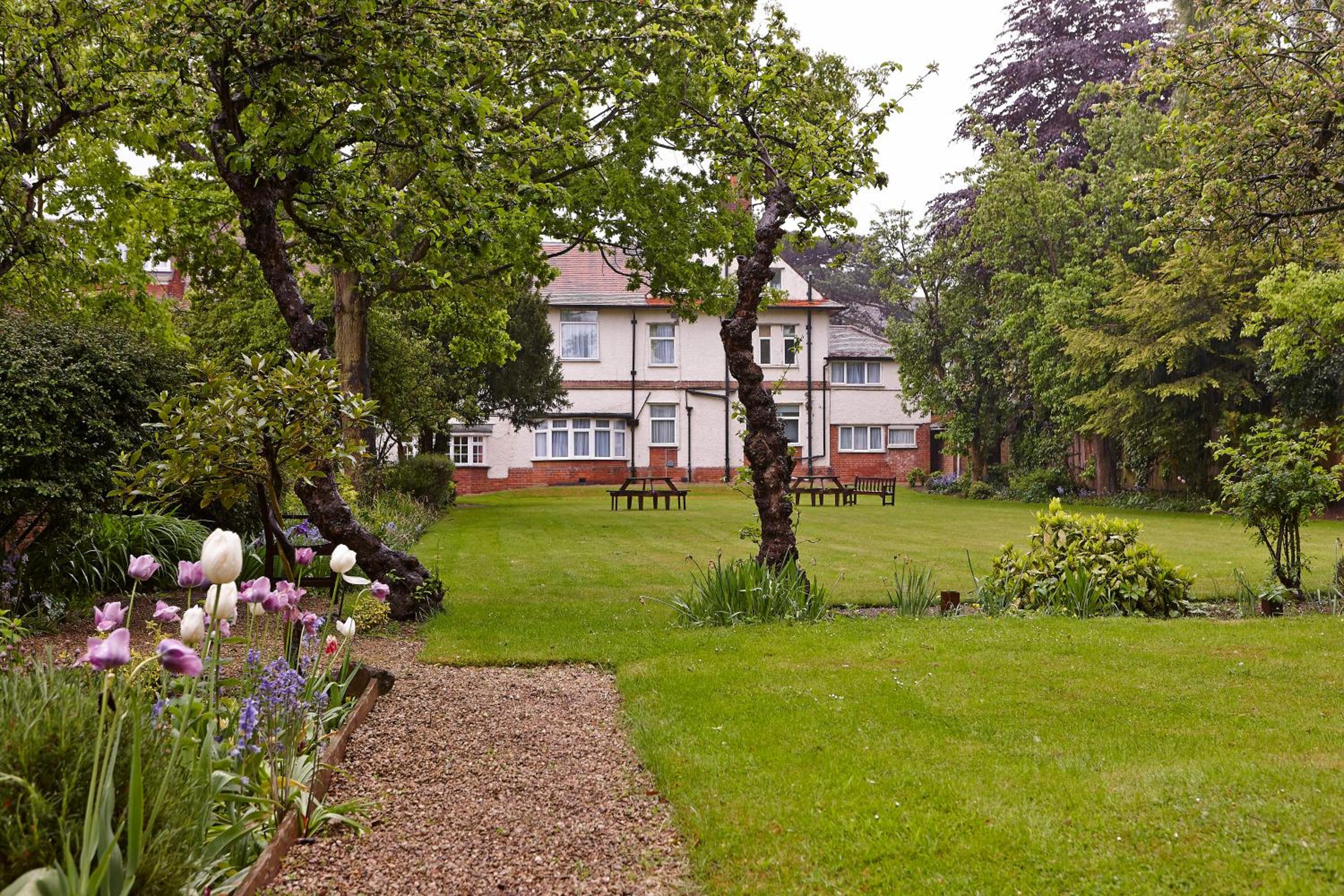 Oxford Vacations - Linton Lodge a BW Signature Collection Hotel - Property Image 75