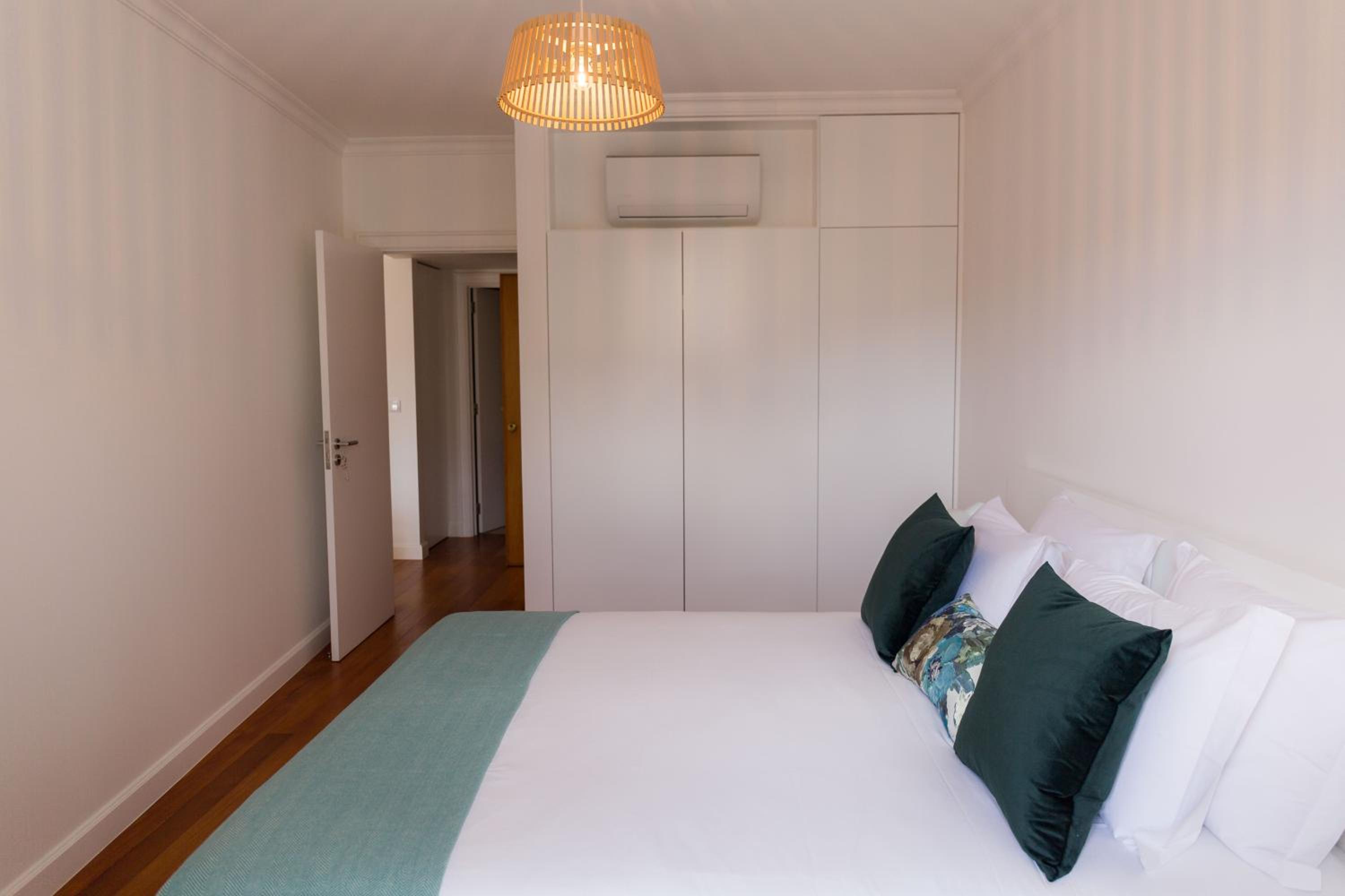 Apartamentos Praça Amarela by Heart of Funchal