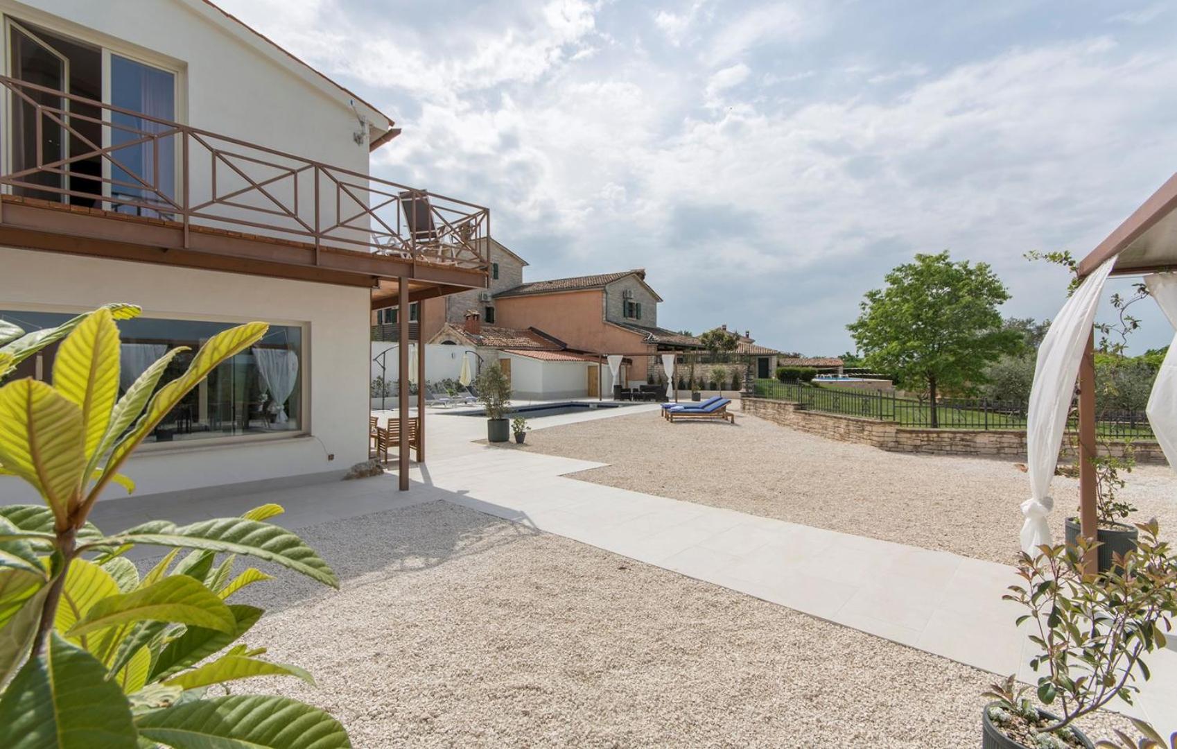 Hotel Villa Famiglia - Image 1