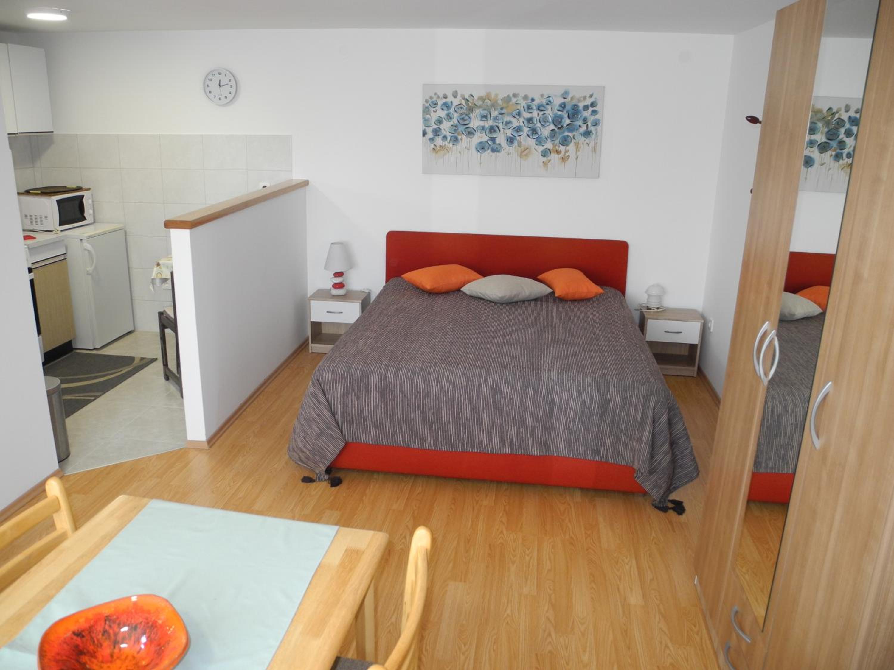 ZITA Studio Apartment with terrace