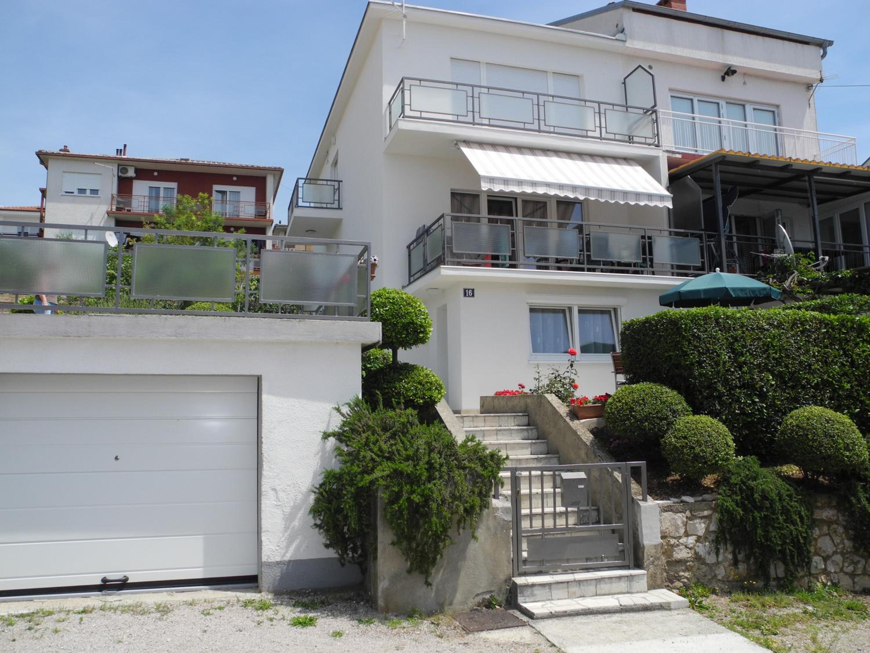 ZITA Studio Apartment with terrace