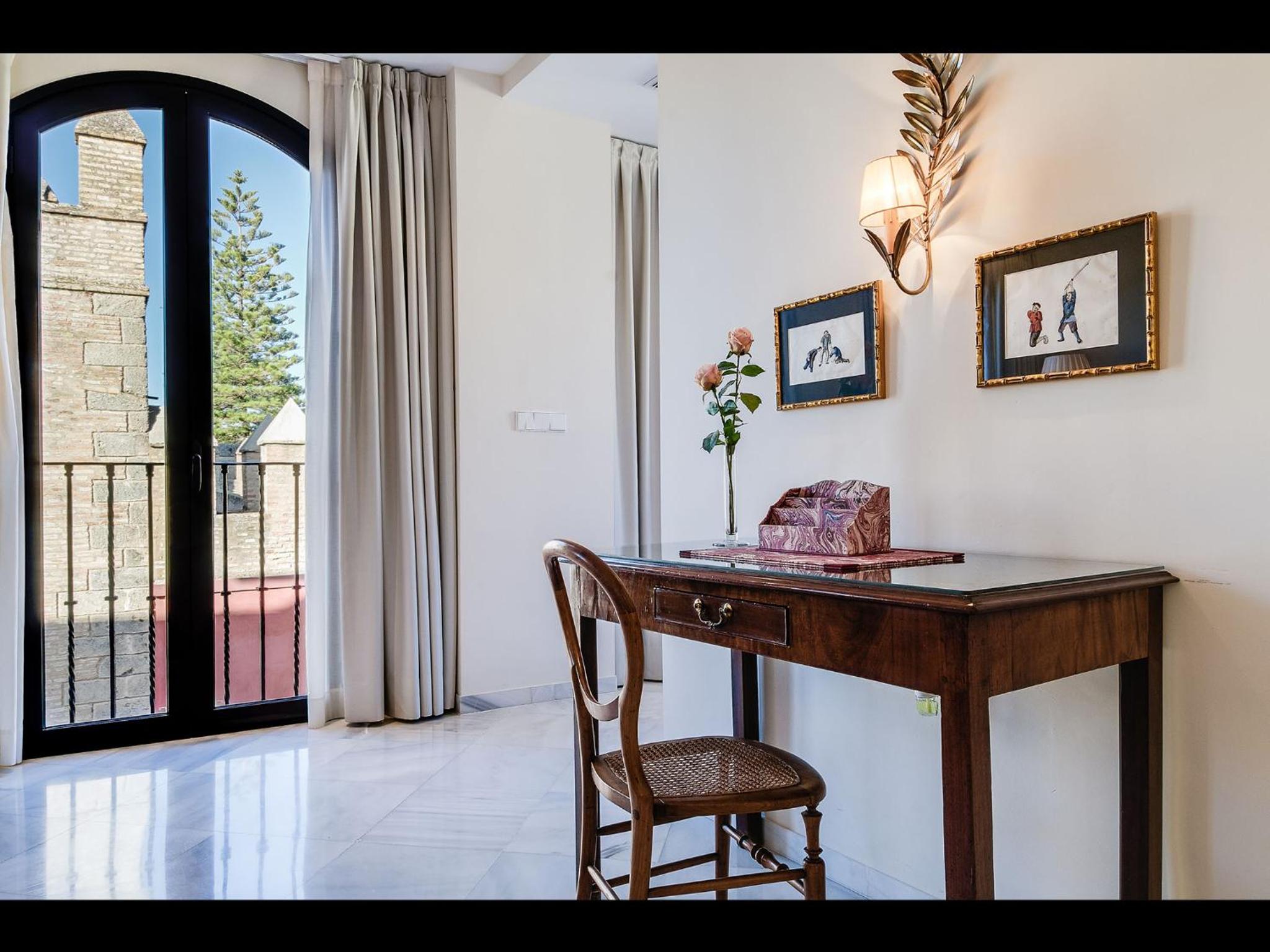 Suites Murillo Alcázar