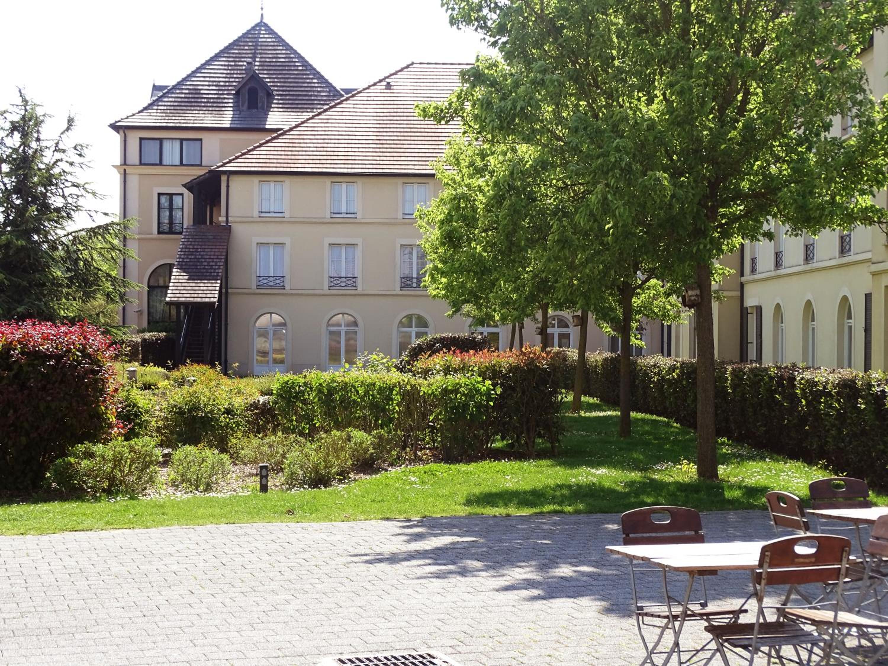 Magny-le-Hongre Vacations - Campanile Val de France - Property Image 12
