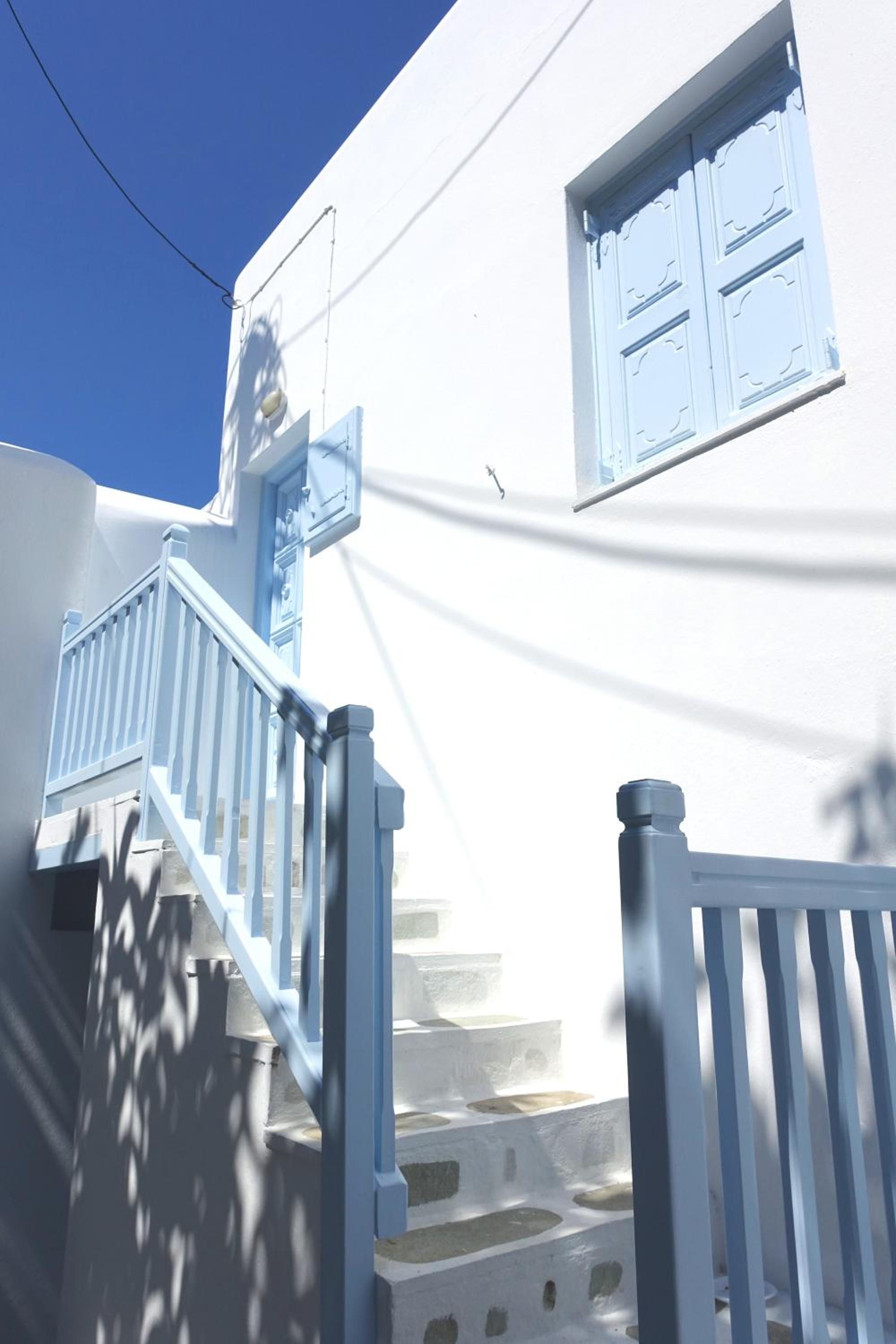 Le Coq Apartments