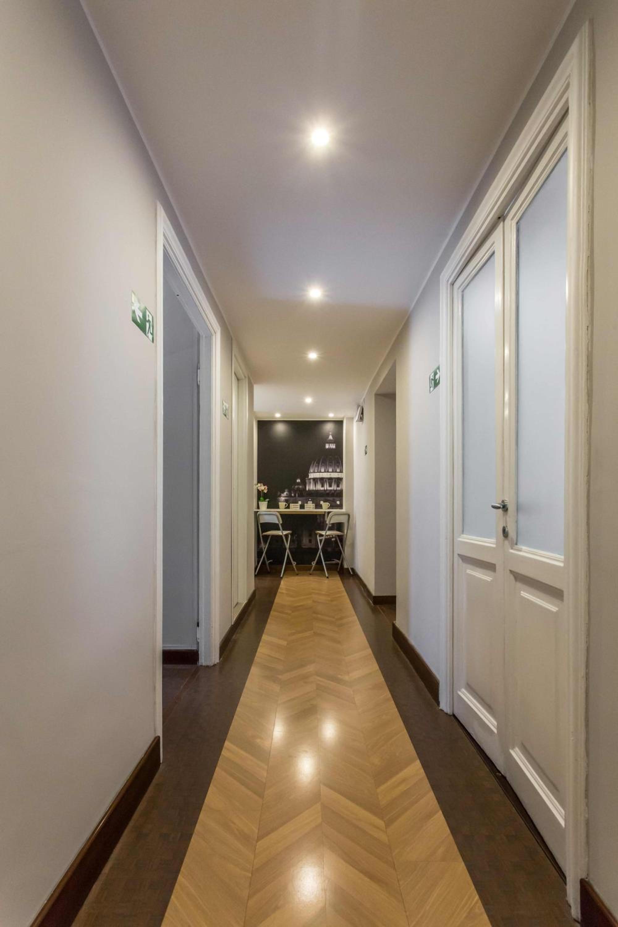 Stazione San Pietro 20 Apartment