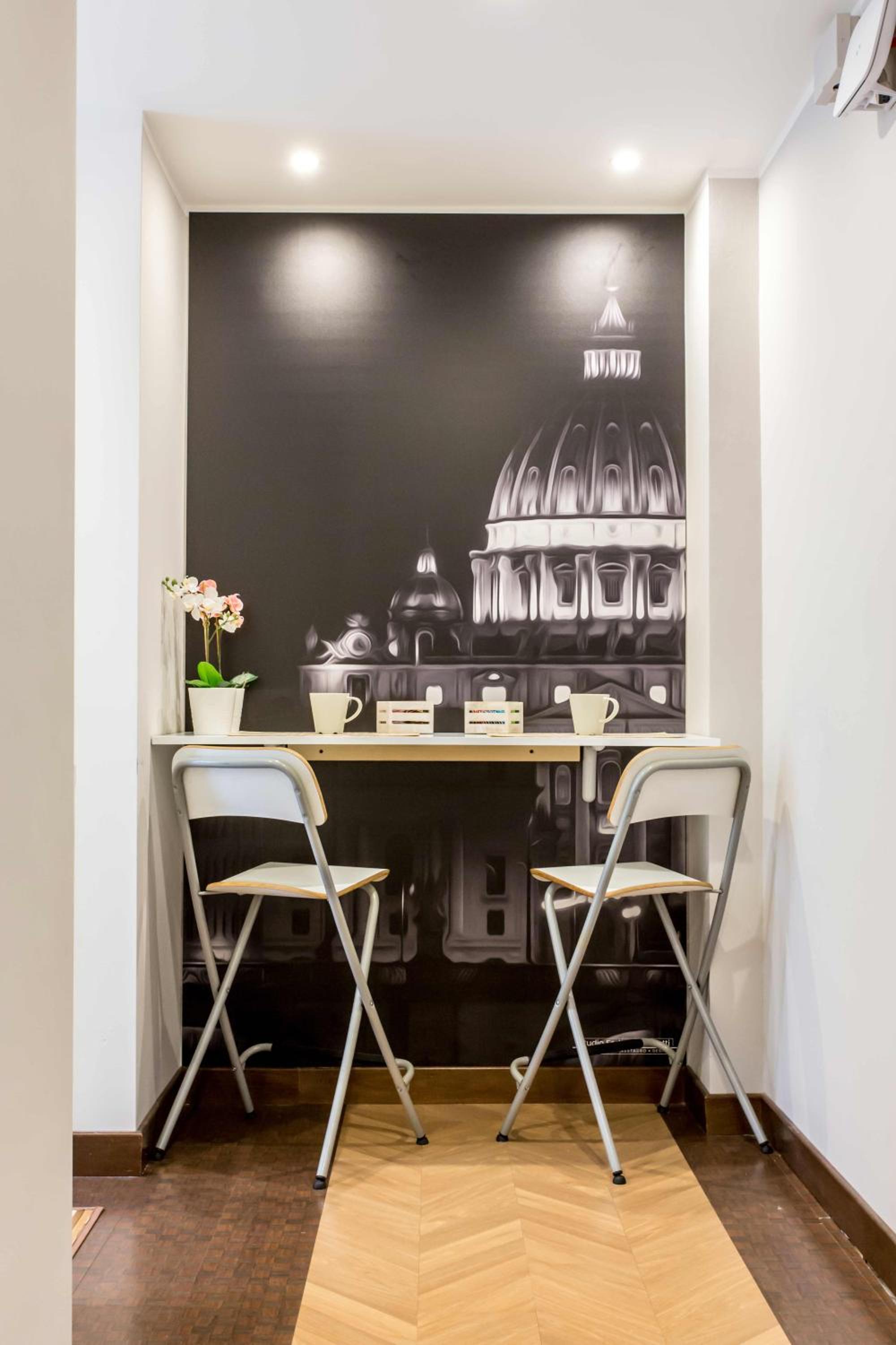 Stazione San Pietro 20 Apartment
