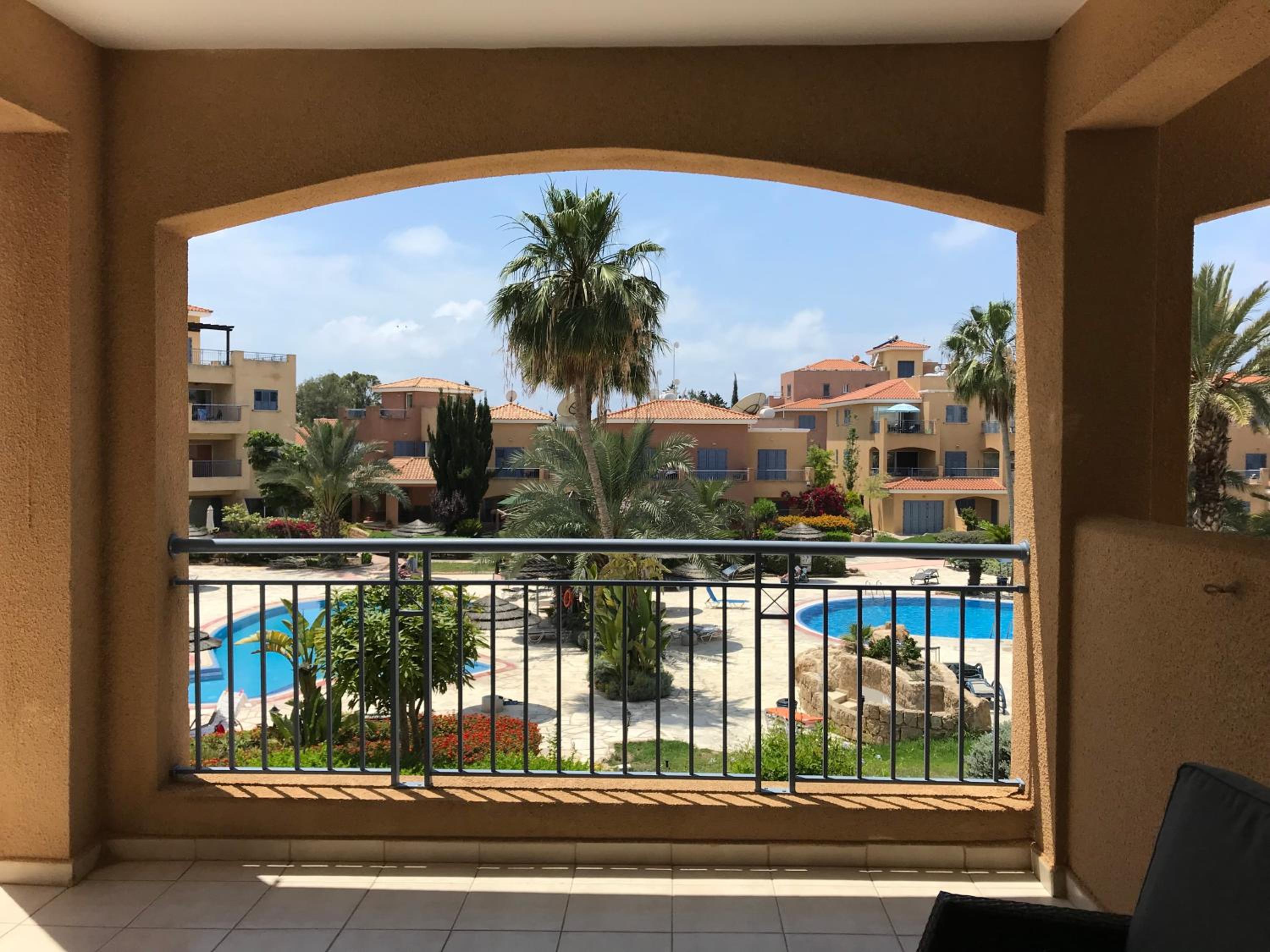 Limnaria Gardens - Modern 1 bed, Walk to Beach & Shops