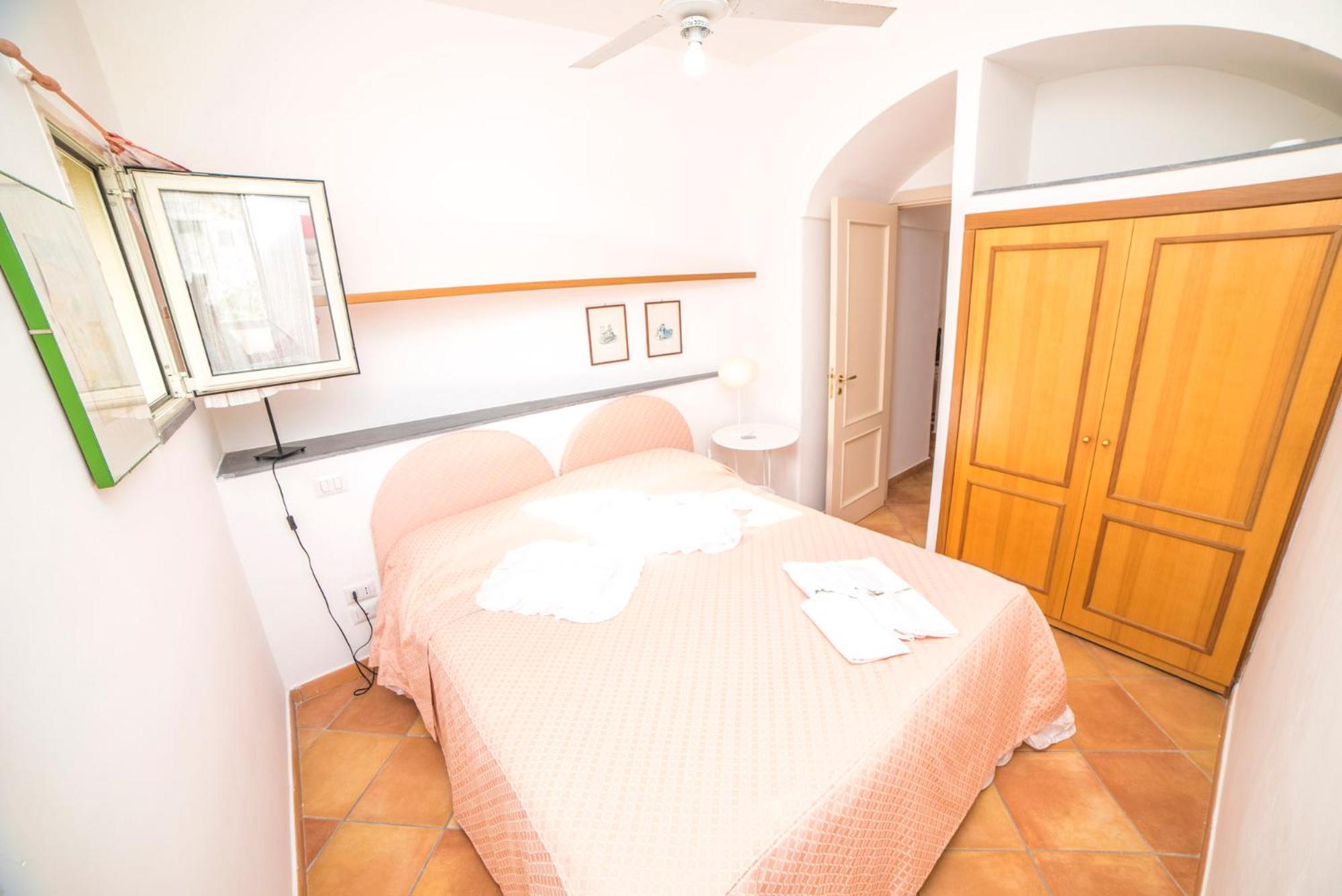 Il Borghetto Apartments & Rooms
