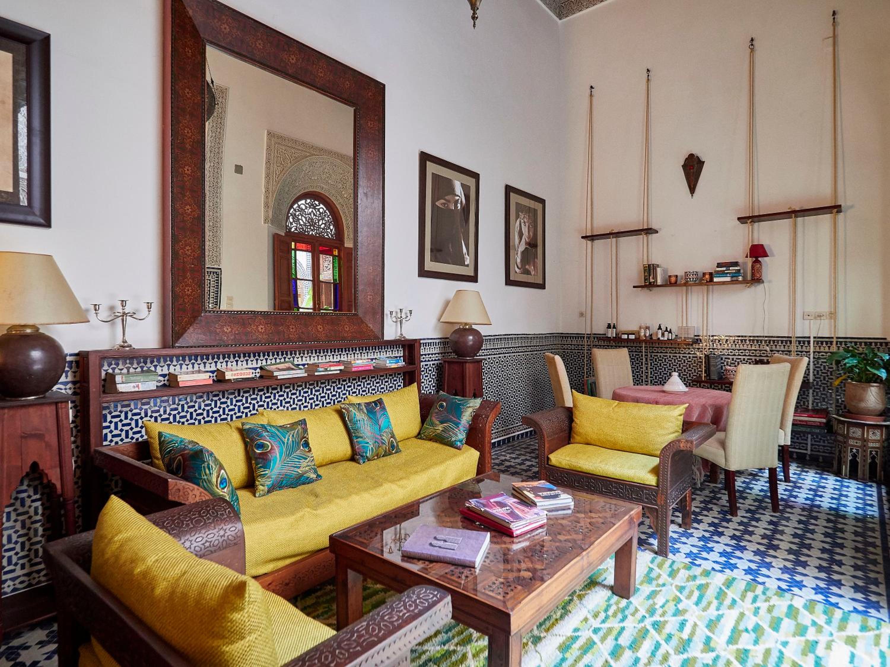 lounge